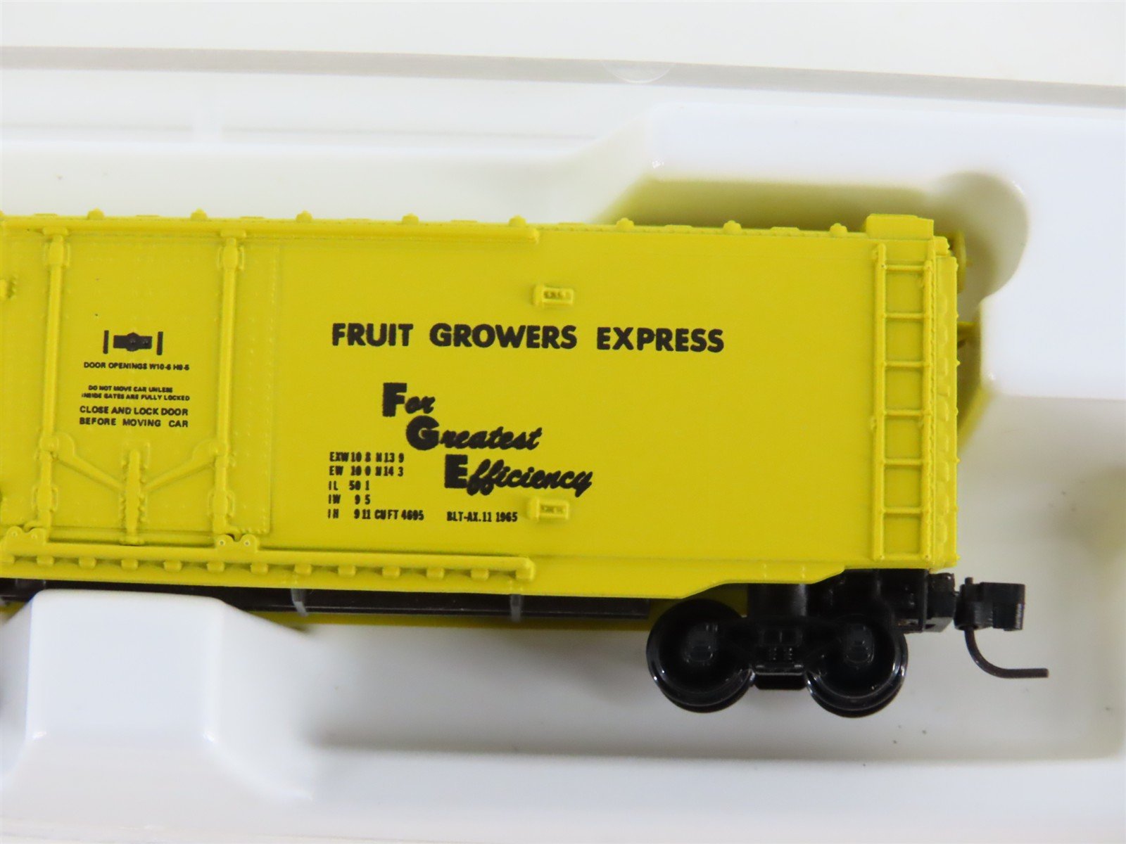Z Kadee Micro-Trains MTL 13608-2 SCL Fruit Growers Express 50' Box Car #492966