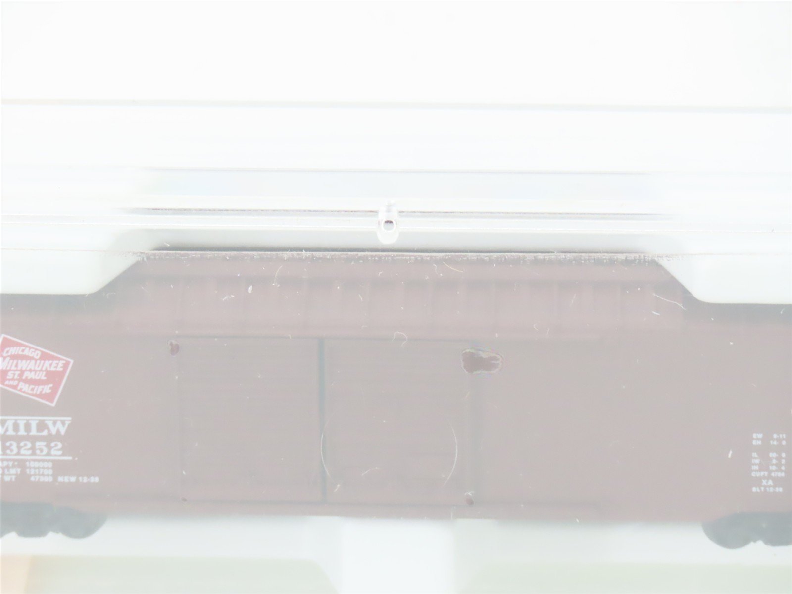 Z Scale Kadee Micro-Trains MTL 13713-2 MILW Milwaukee Box Car #13252 - SEALED