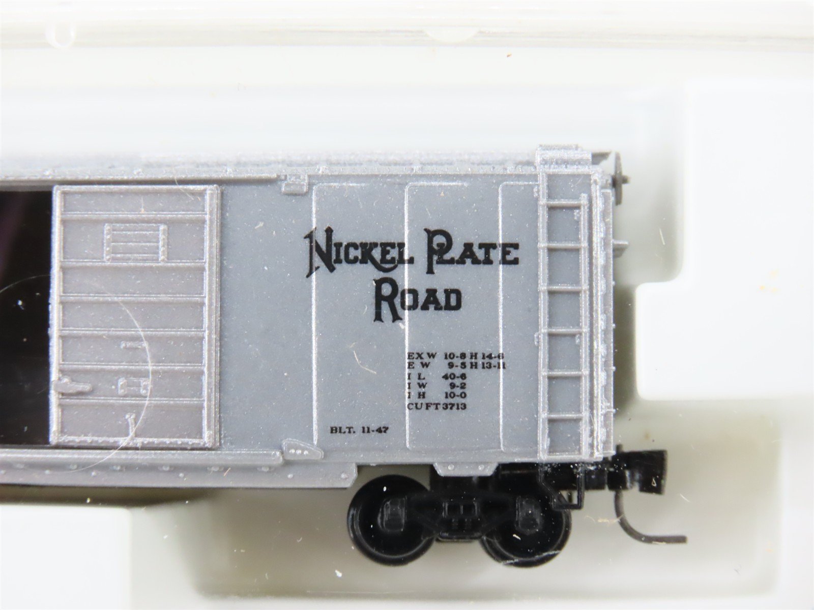 Z Scale Micro-Trains MTL 14122-2 NKP Nickel Plate Road 40' Box Car #8502