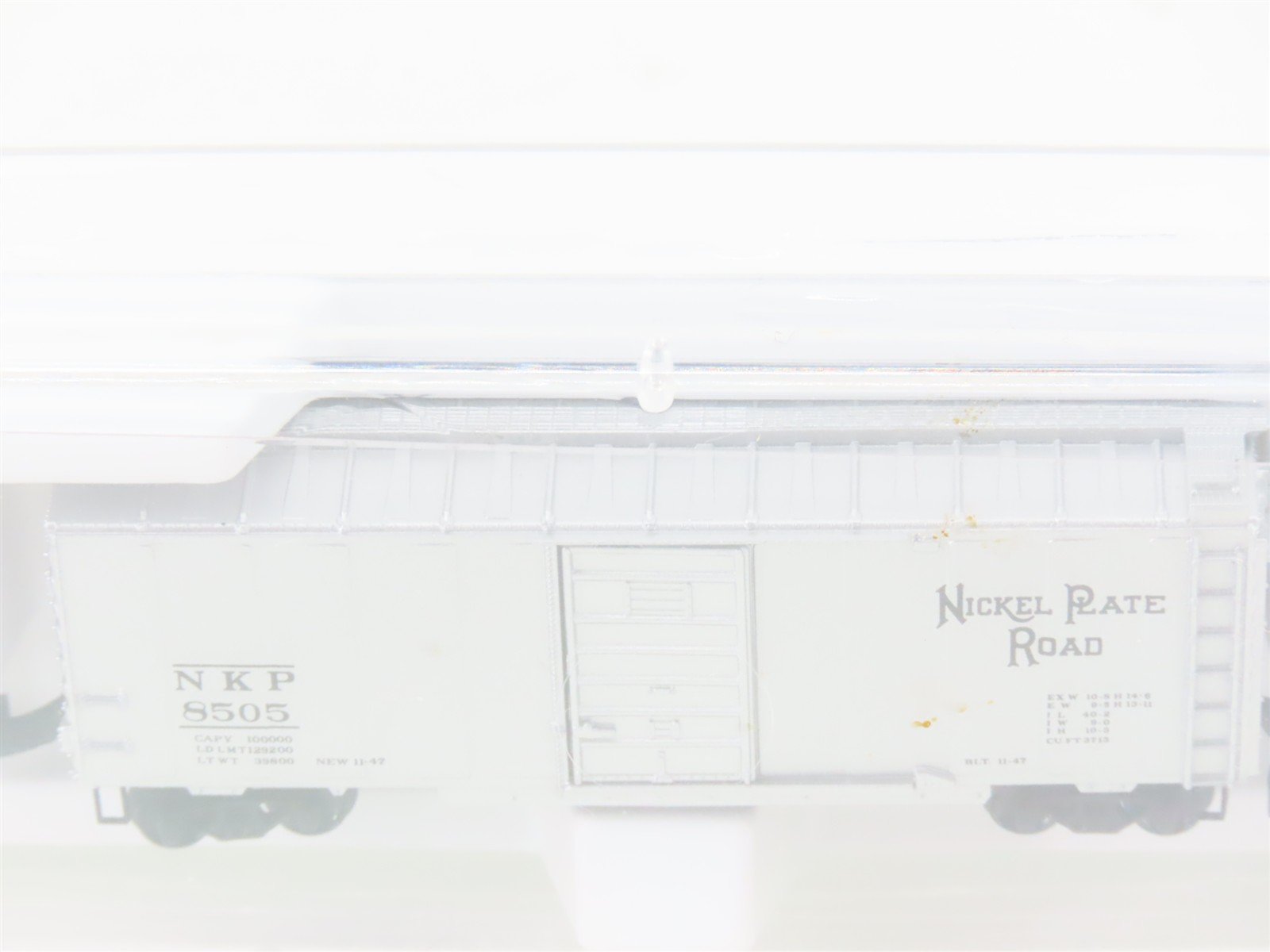 Z Scale Micro-Trains MTL 14122 NKP Nickel Plate Road 40' Box Car #8505 - SEALED