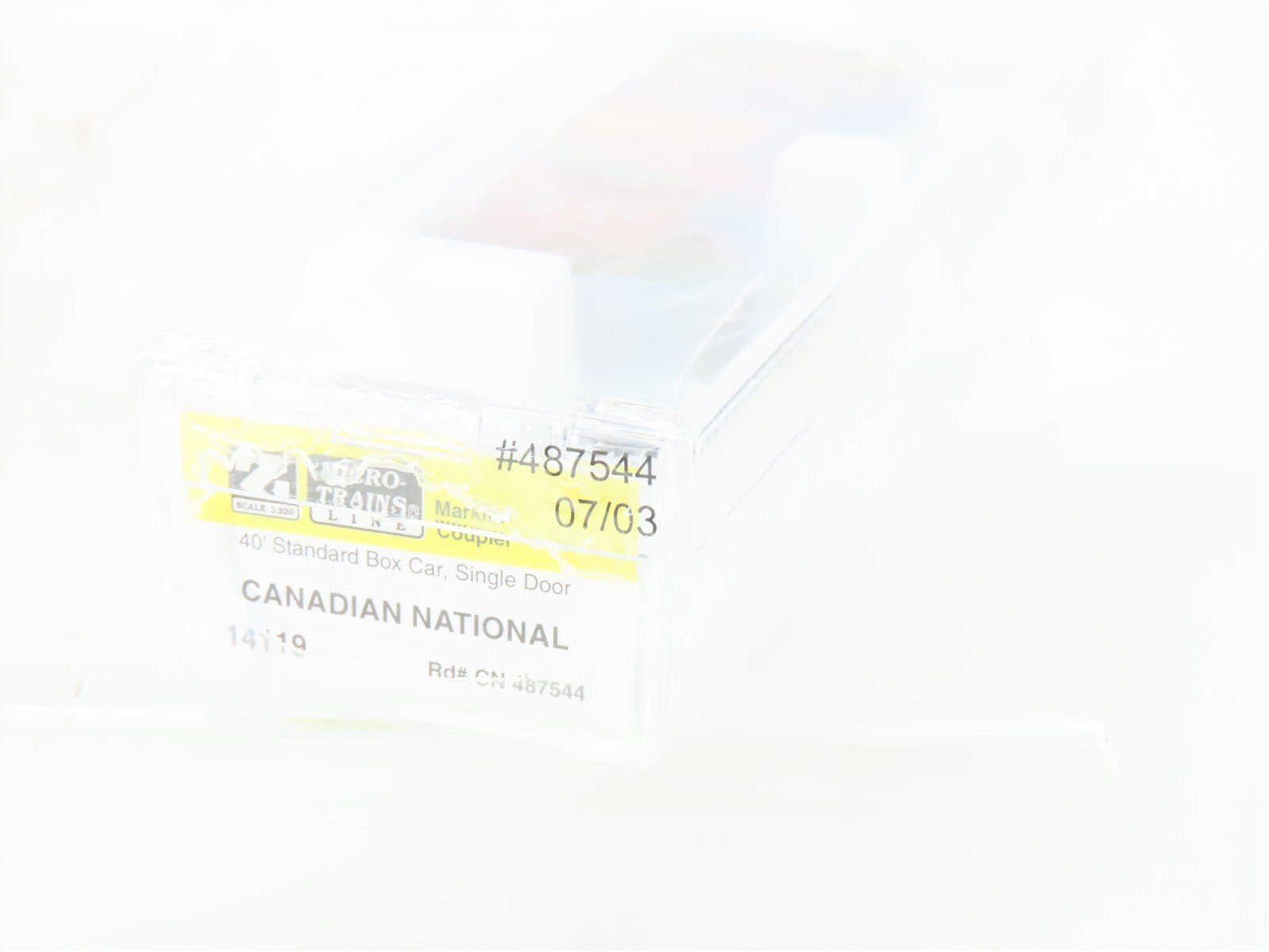 Z Scale Micro-Trains MTL 14119 CN Canadian National Maple Leaf 40' Boxcar 487544