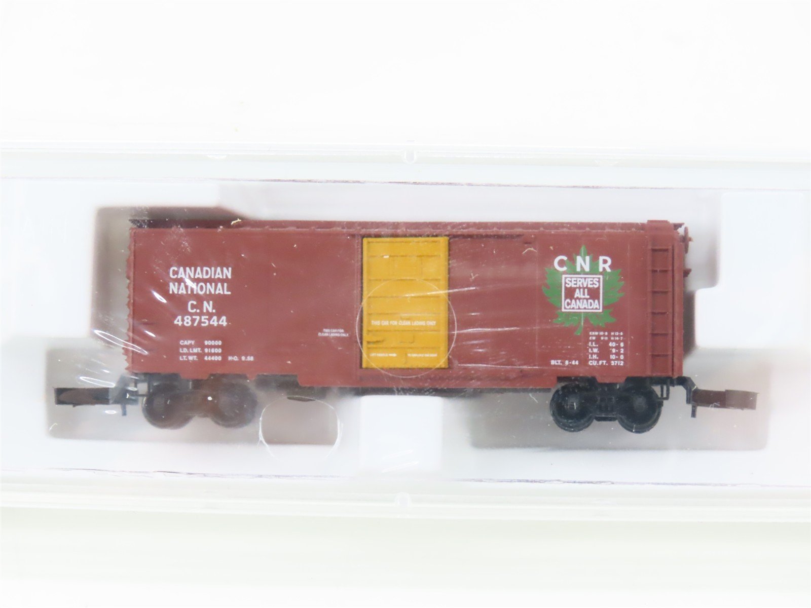 Z Micro-Trains MTL 14119 CN Canadian National Maple Leaf 40' Box Car #487544