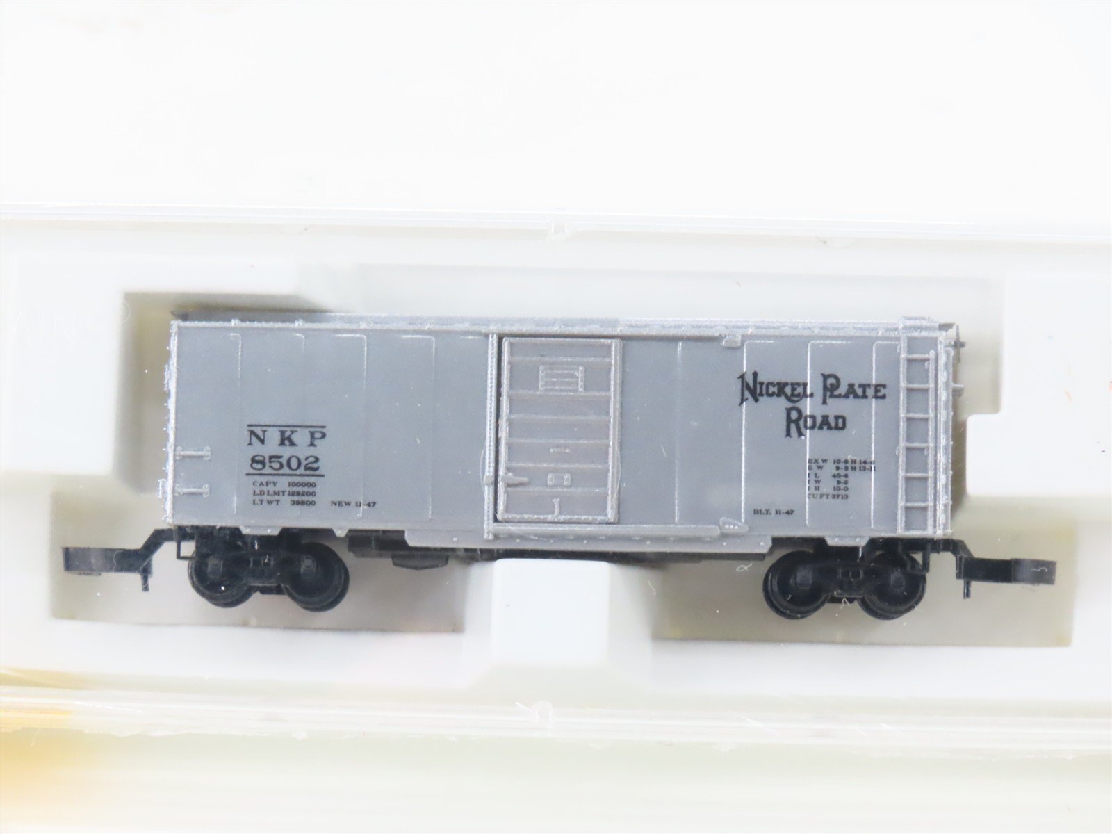Z Scale Micro-Trains MTL 14122 NKP Nickel Plate Road 40' Box Car #8502 - SEALED