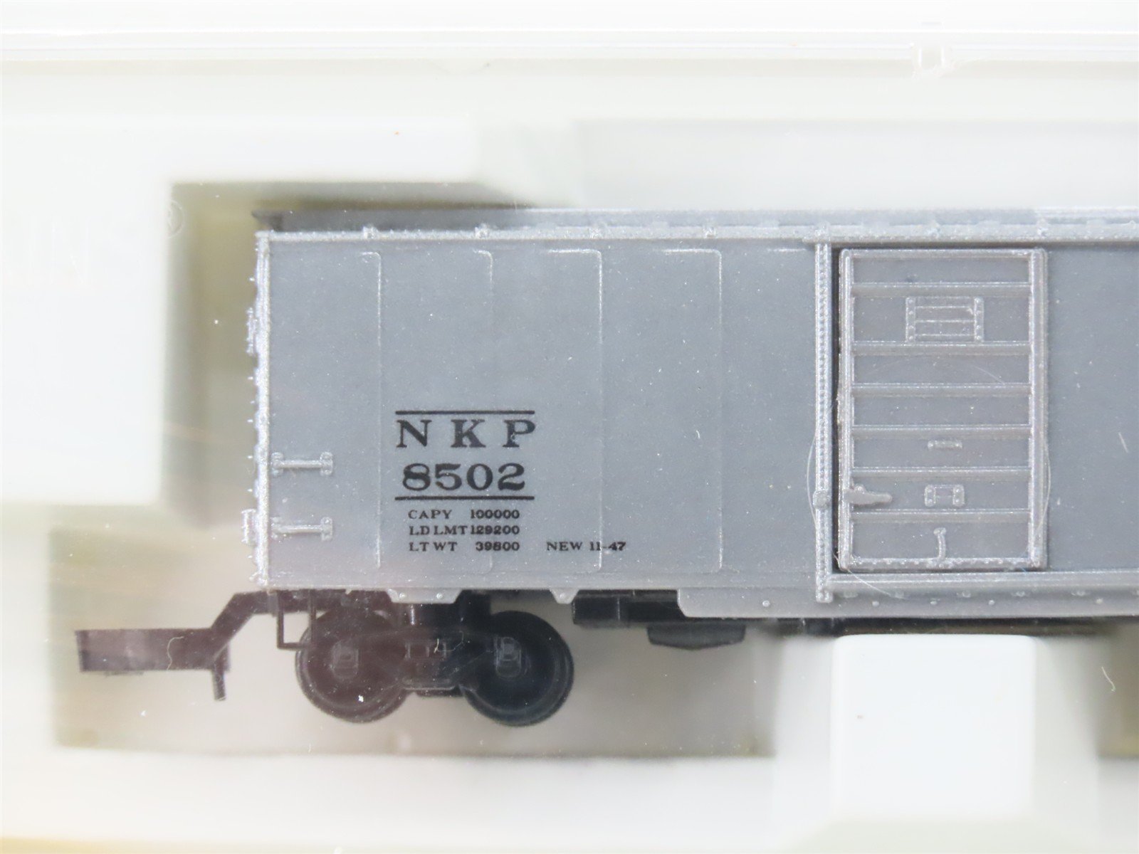 Z Scale Micro-Trains MTL 14122 NKP Nickel Plate Road 40' Box Car #8502 - SEALED