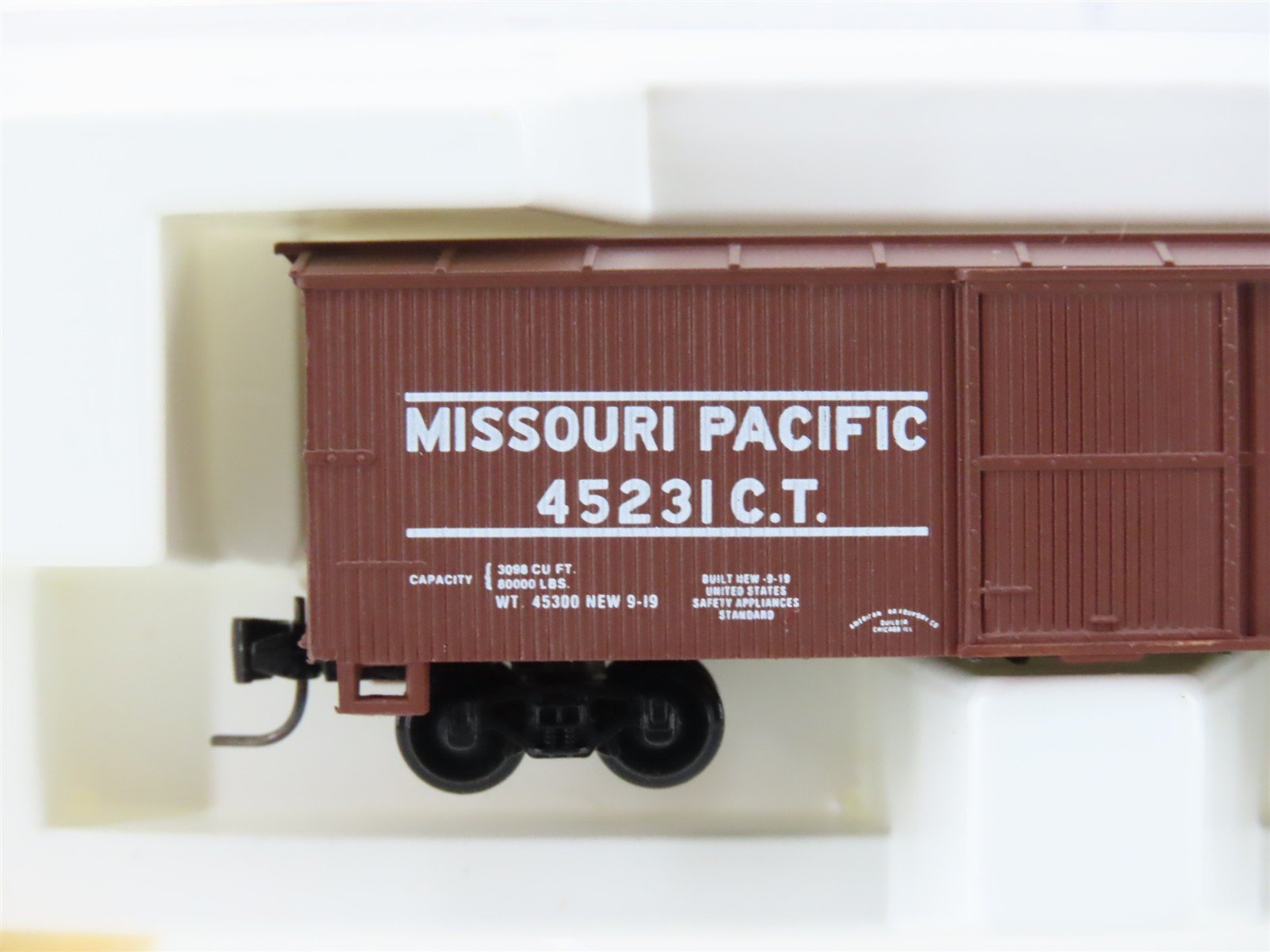 Z Scale Micro-Trains MTL 13907-2 MP Missouri Pacific 40' Box Car #45231 C.T.