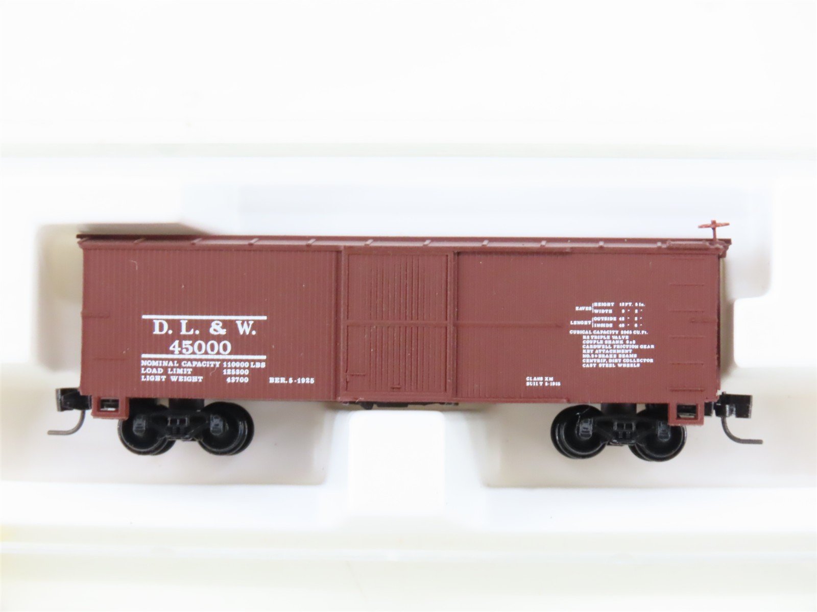 Z Scale Kadee Micro-Trains MTL 13906-2 DL&W Lackawanna 40' Box Car #45000