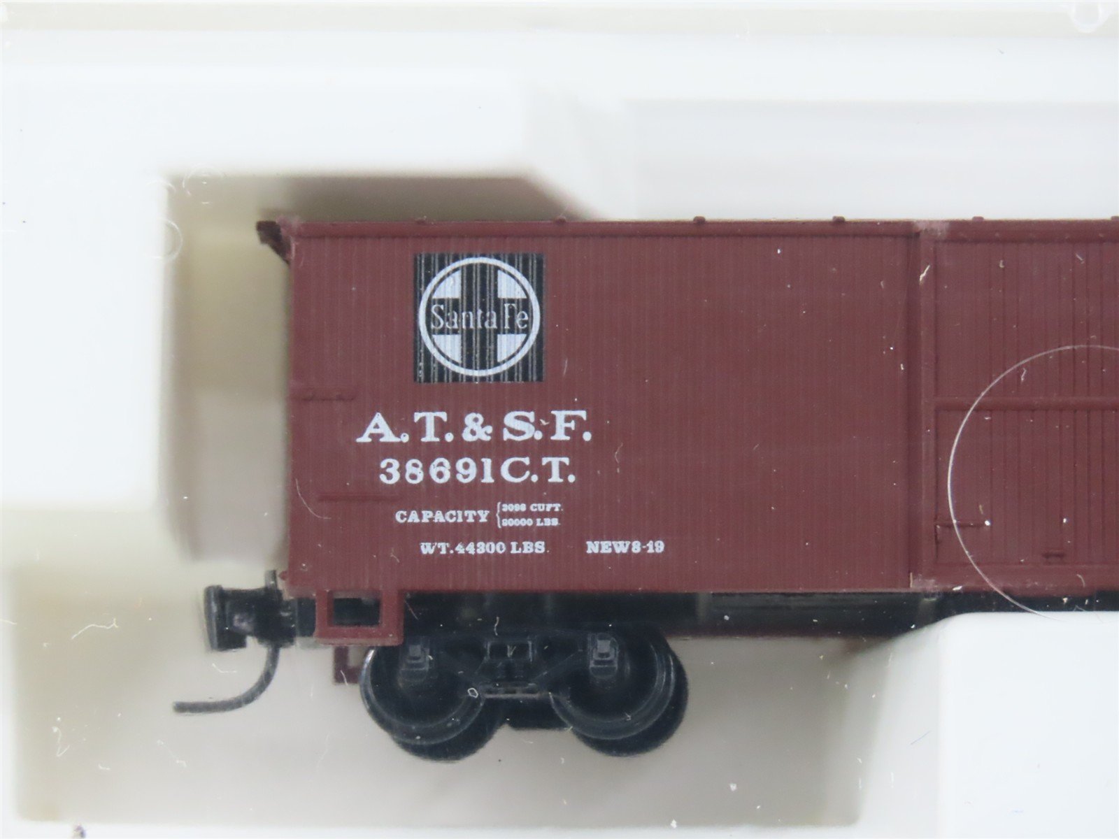 Z Kadee Micro-Trains MTL 13905-2 ATSF Santa Fe 40' Box Car #38691 C.T. - SEALED