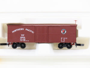 Z Scale Kadee Micro-Trains MTL 13901 NP Northern Pacific 40' Box Car #38572