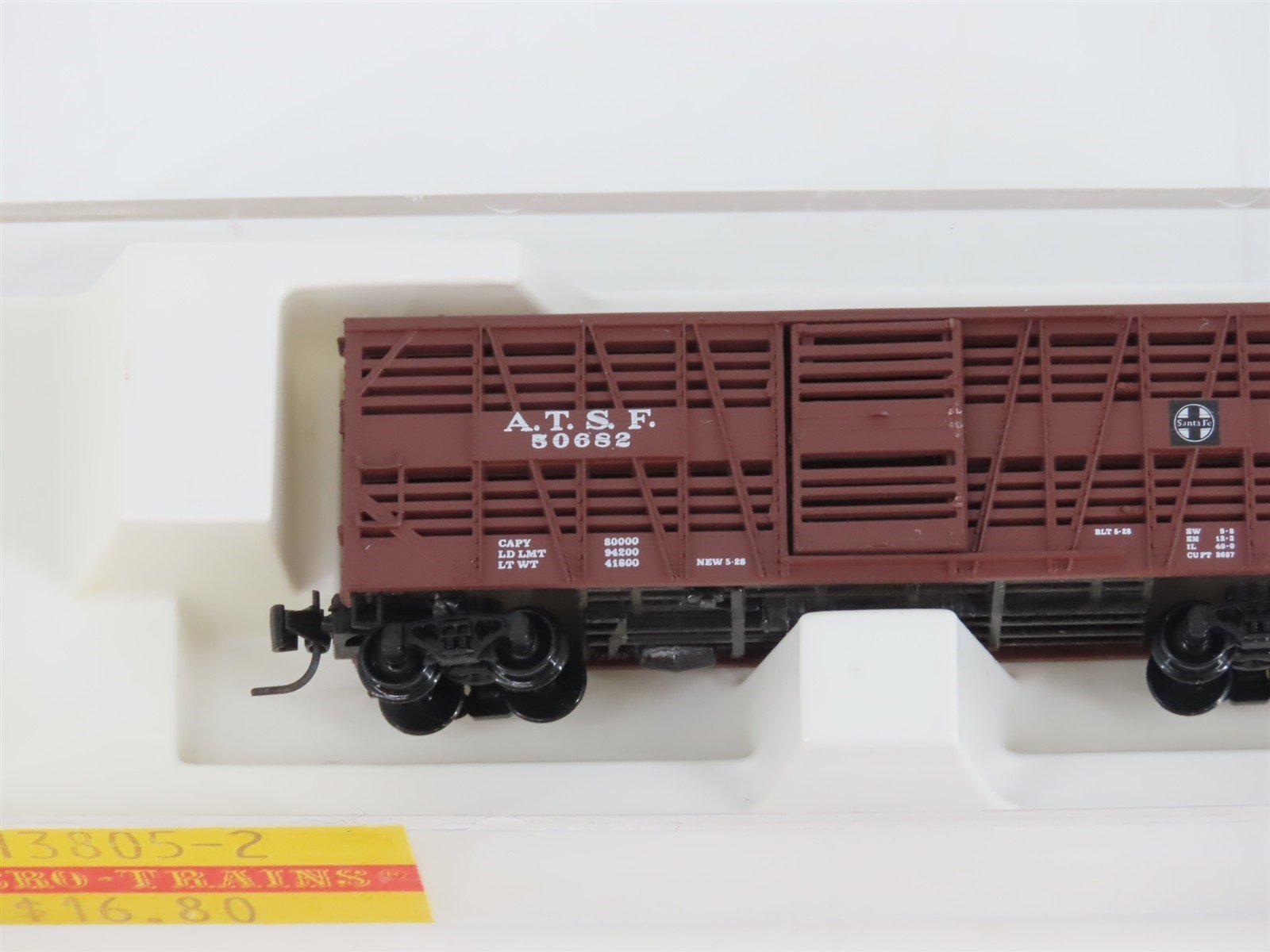 Z Scale Kadee Micro-Trains MTL 13805-2 ATSF Santa Fe 40' Stock Car #50682