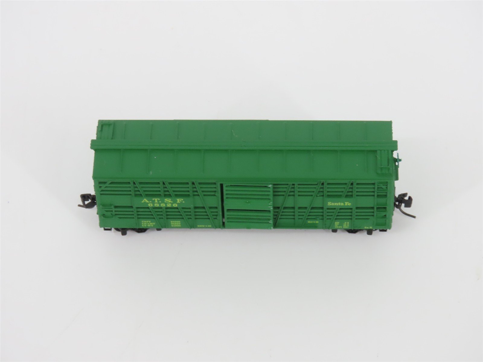 Z Scale Kadee Micro-Trains MTL 13804-2 ATSF Santa Fe 40' Stock Car #68826
