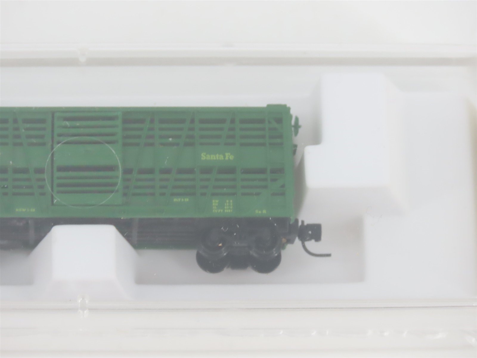 Z Scale Kadee Micro-Trains MTL 13804-2 ATSF Santa Fe 40' Stock Car #68826