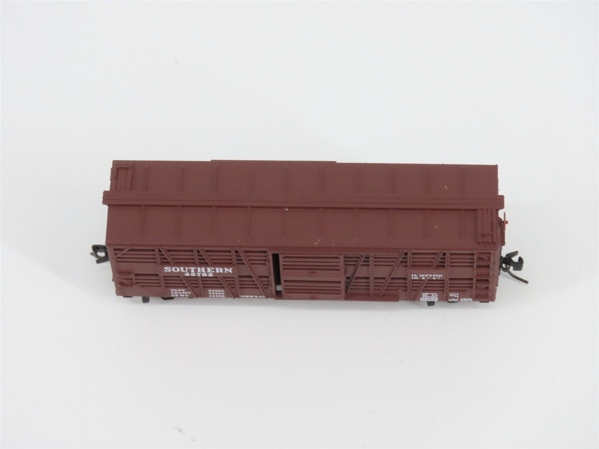 Z Scale Kadee Micro-Trains MTL 13803-2 Southern Railway 40&#39; Stock Car #45782