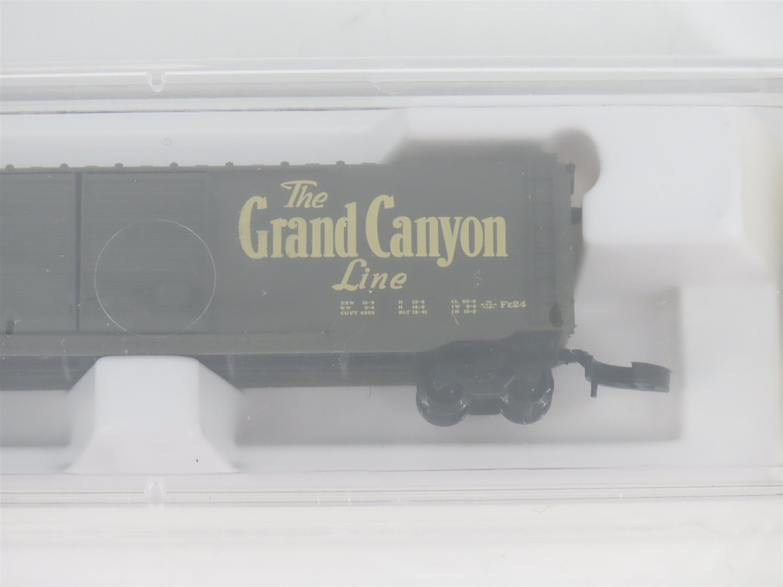 Z Scale Micro-Trains MTL 13720 ATSF Grand Canyon Line 50' Box Car #10000