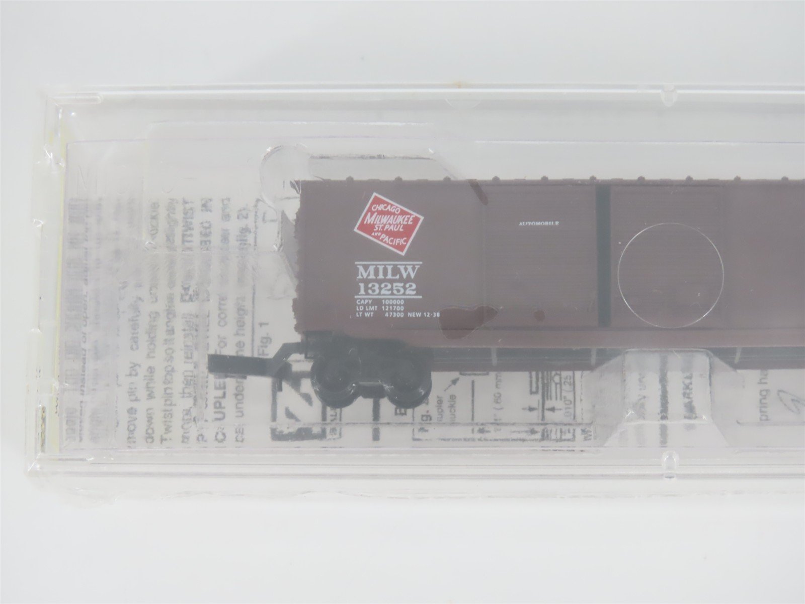 Z Scale Micro-Trains MTL 13721 MILW Milwaukee Road 50' Box Car #13252