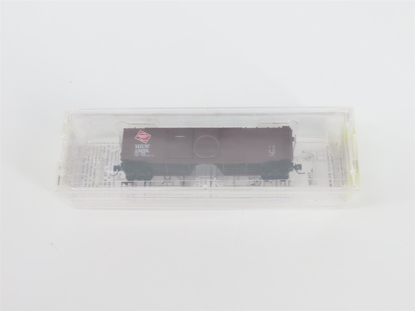 Z Scale Micro-Trains MTL 13721-2 MILW Milwaukee Road 50' Box Car #13252