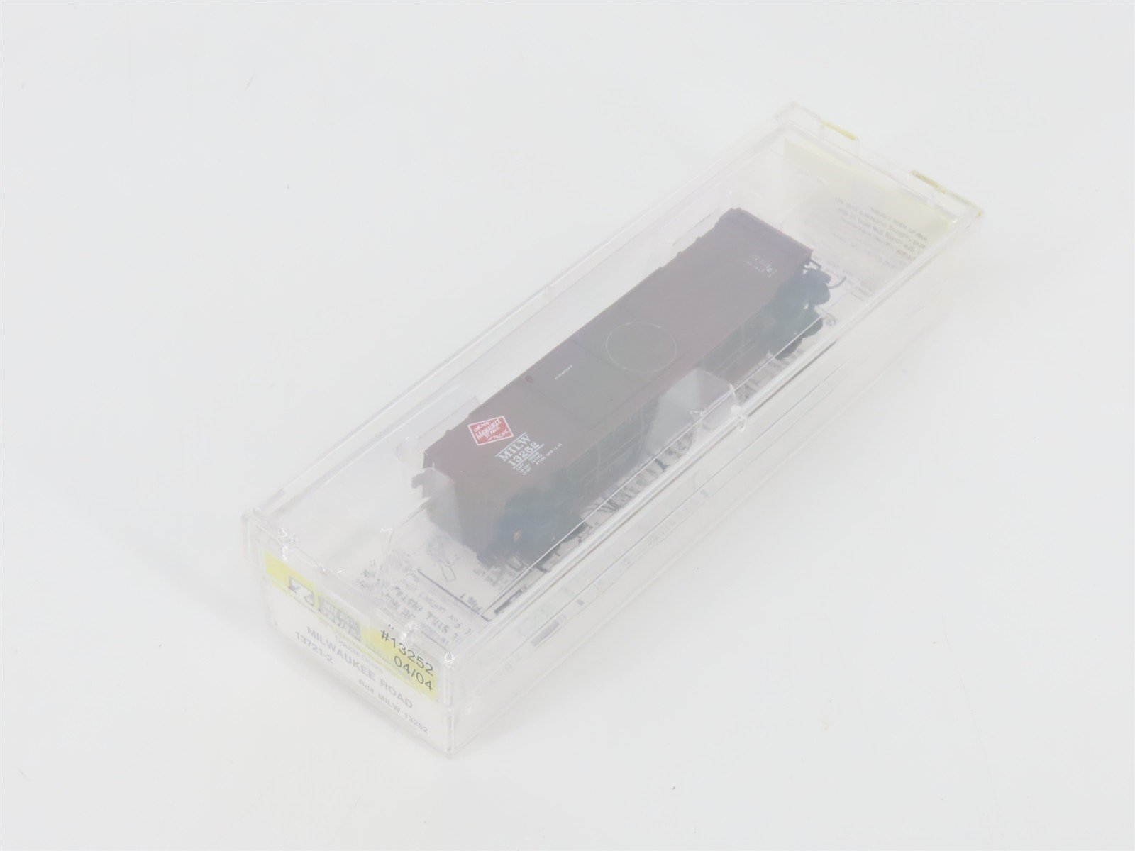 Z Scale Micro-Trains MTL 13721-2 MILW Milwaukee Road 50' Box Car #13252