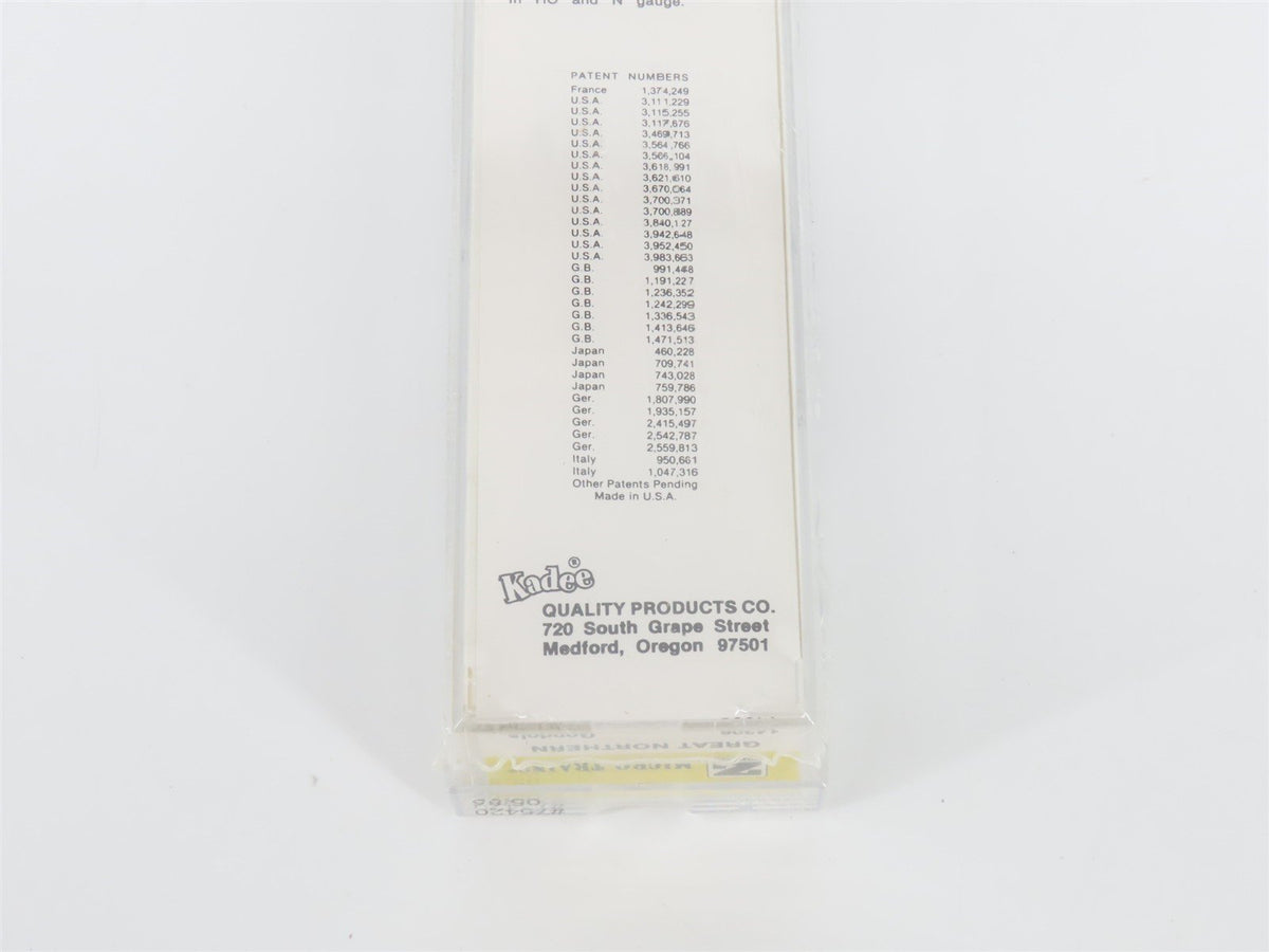 Z Scale Kadee Micro-Trains MTL 14306 GN Great Northern Gondola #75420