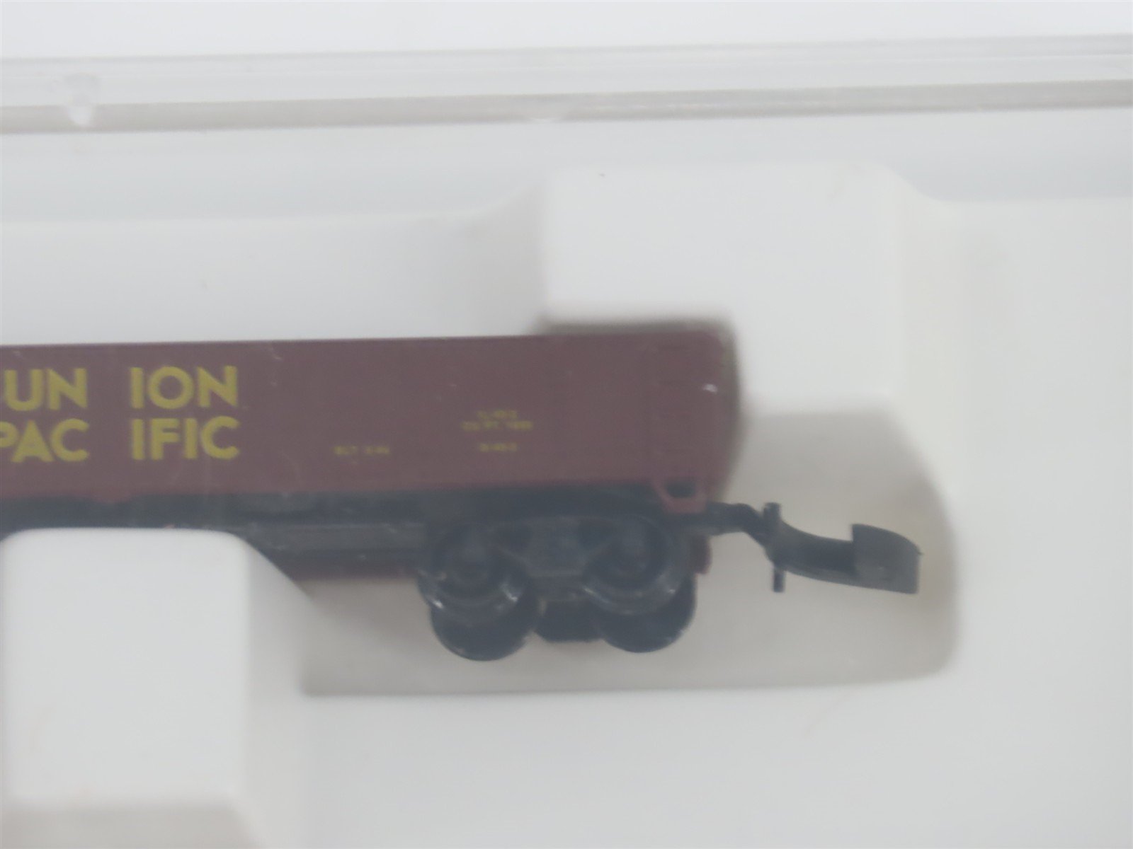 Z Scale Kadee Micro-Trains 14303 UP Union Pacific Gondola #65230