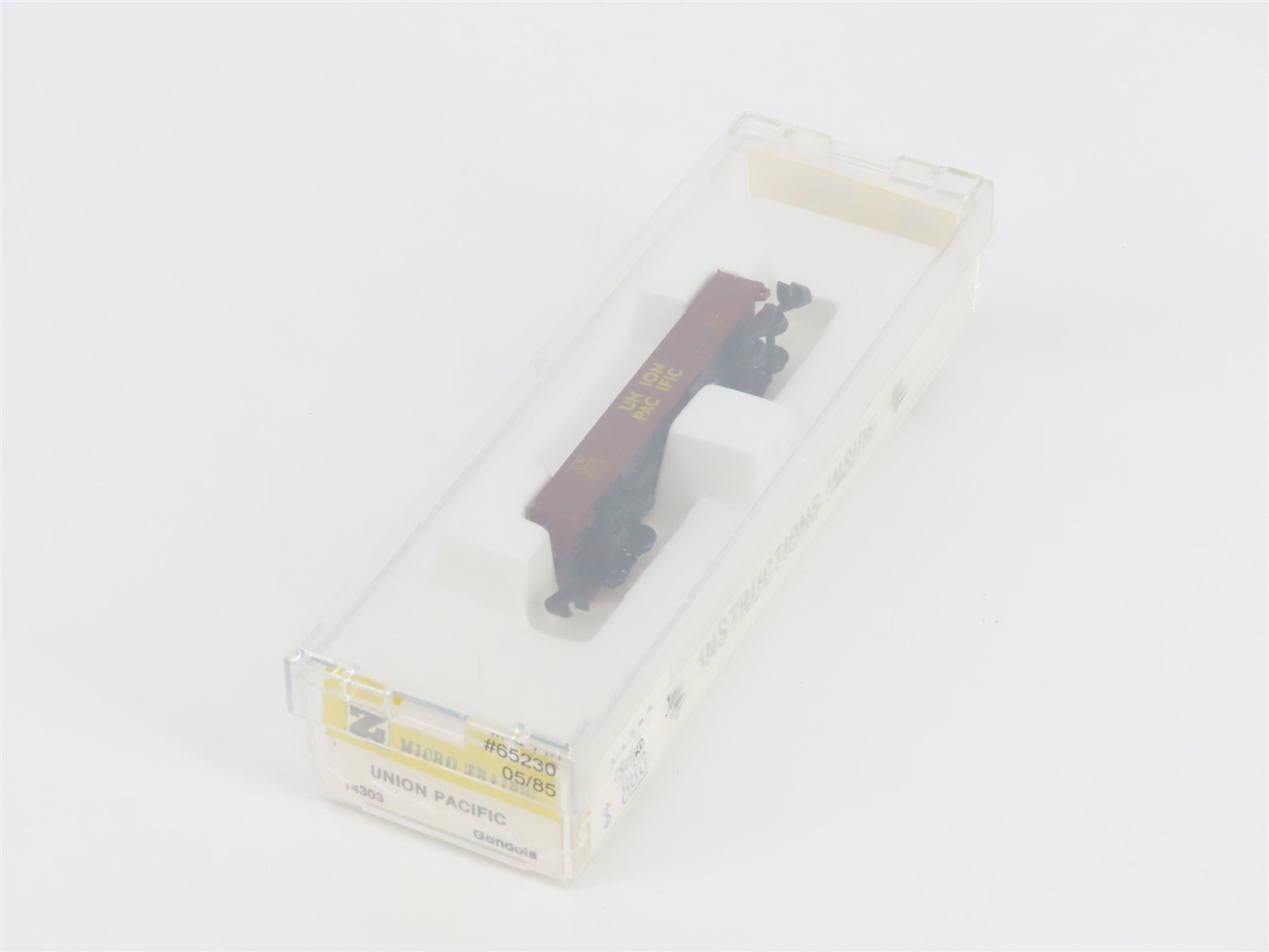 Z Scale Kadee Micro-Trains 14303 UP Union Pacific Gondola #65230