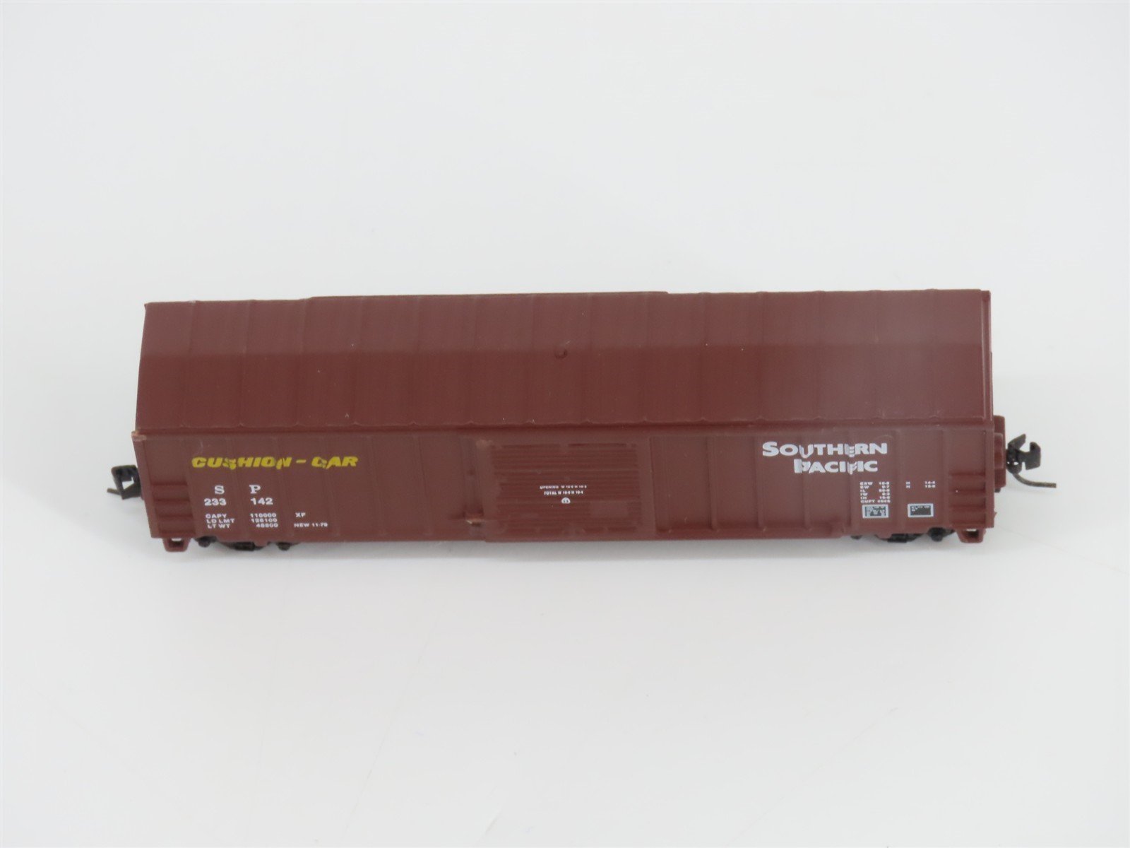 Z Scale Kadee Micro-Trains MTL 14203-2 SP Southern Pacific Box Car #233142