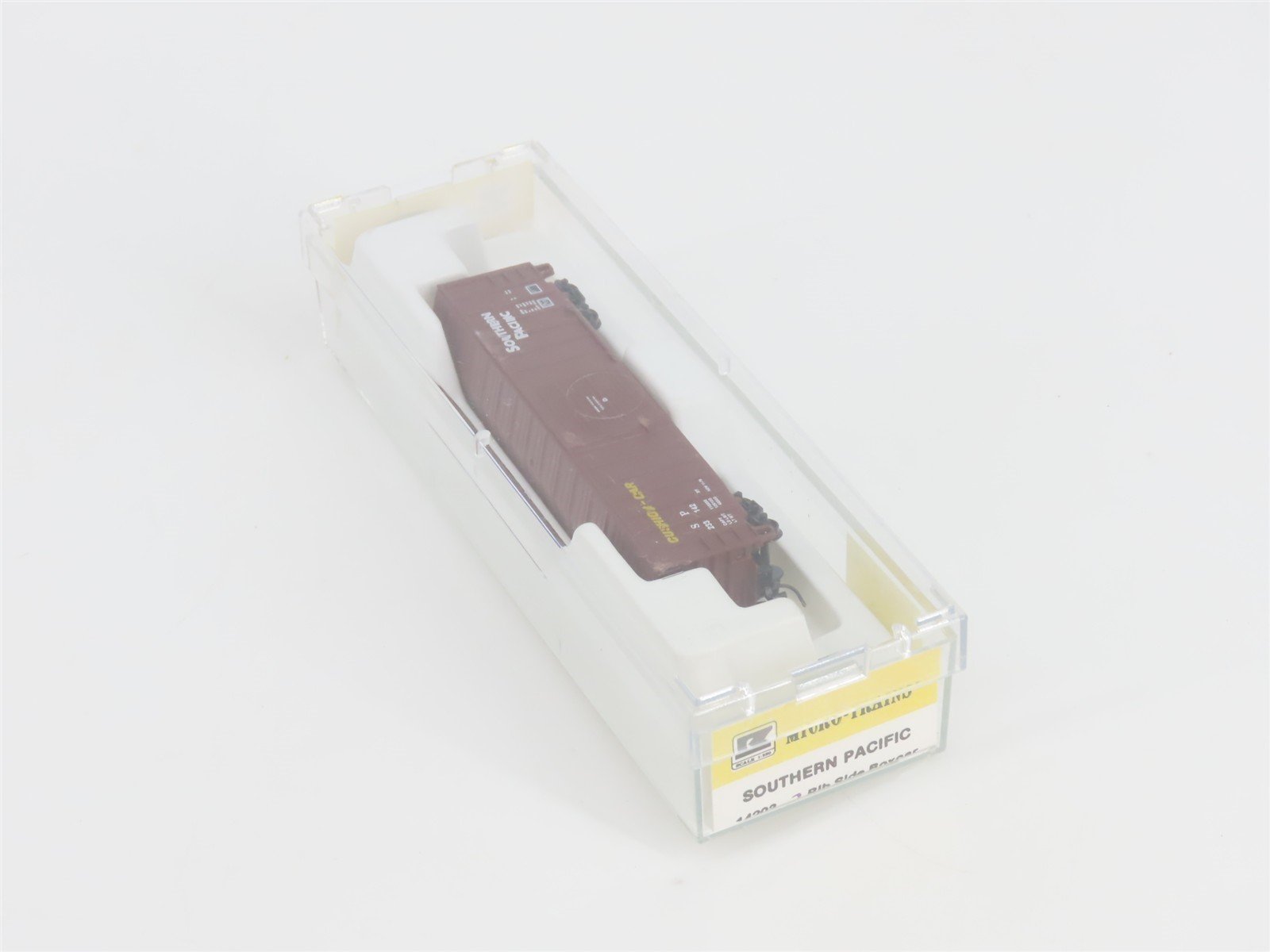 Z Scale Kadee Micro-Trains MTL 14203-2 SP Southern Pacific Box Car #233142