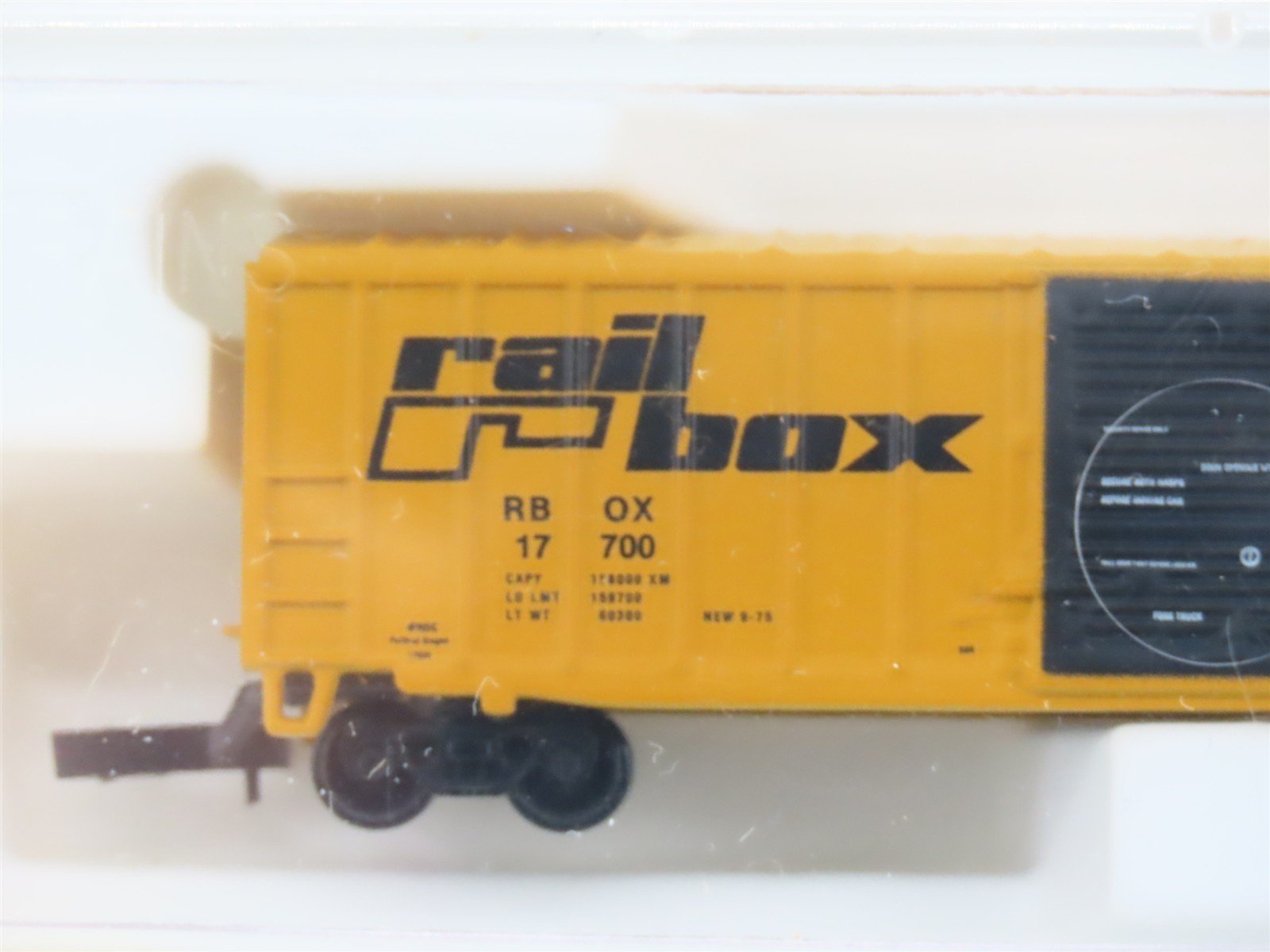 Z Scale Micro-Trains MTL 14201 RBOX Railbox 50' Ribside Box Car #17700
