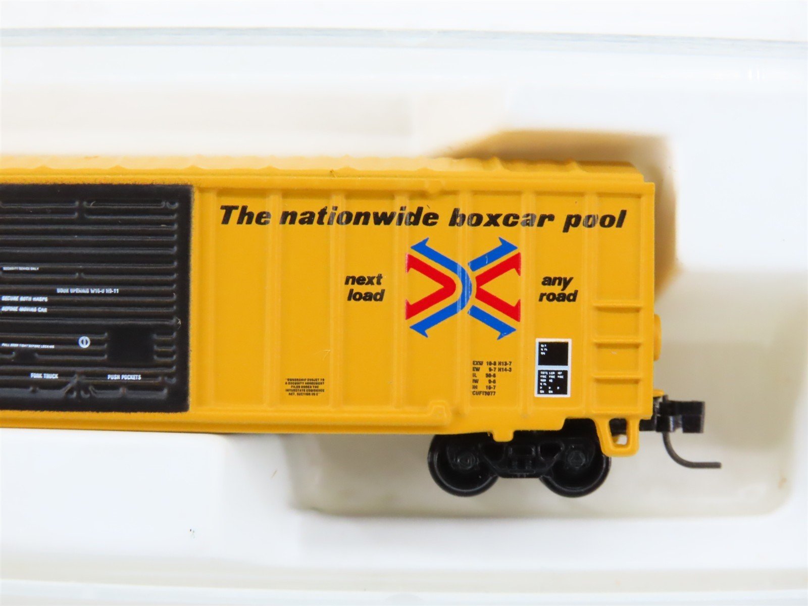 Z Scale Kadee Micro-Trains MTL 14201-2 RBOX Railbox Ribside Box Car #17700