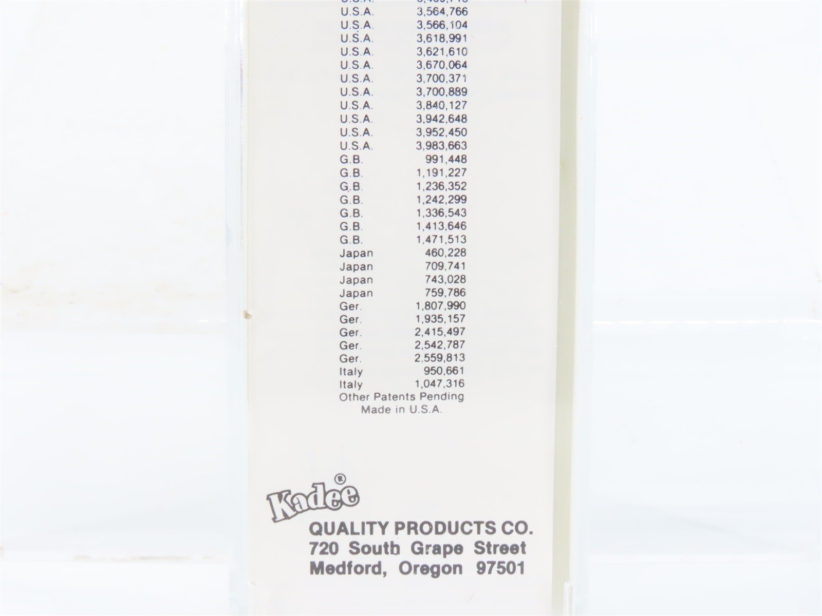 Z Scale Kadee Micro-Trains MTL 14201-2 RBOX Railbox Ribside Box Car #17700