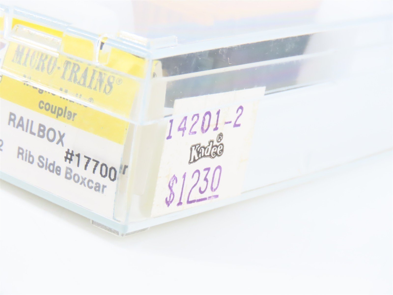 Z Scale Kadee Micro-Trains MTL 14201-2 RBOX Railbox Ribside Box Car #17700