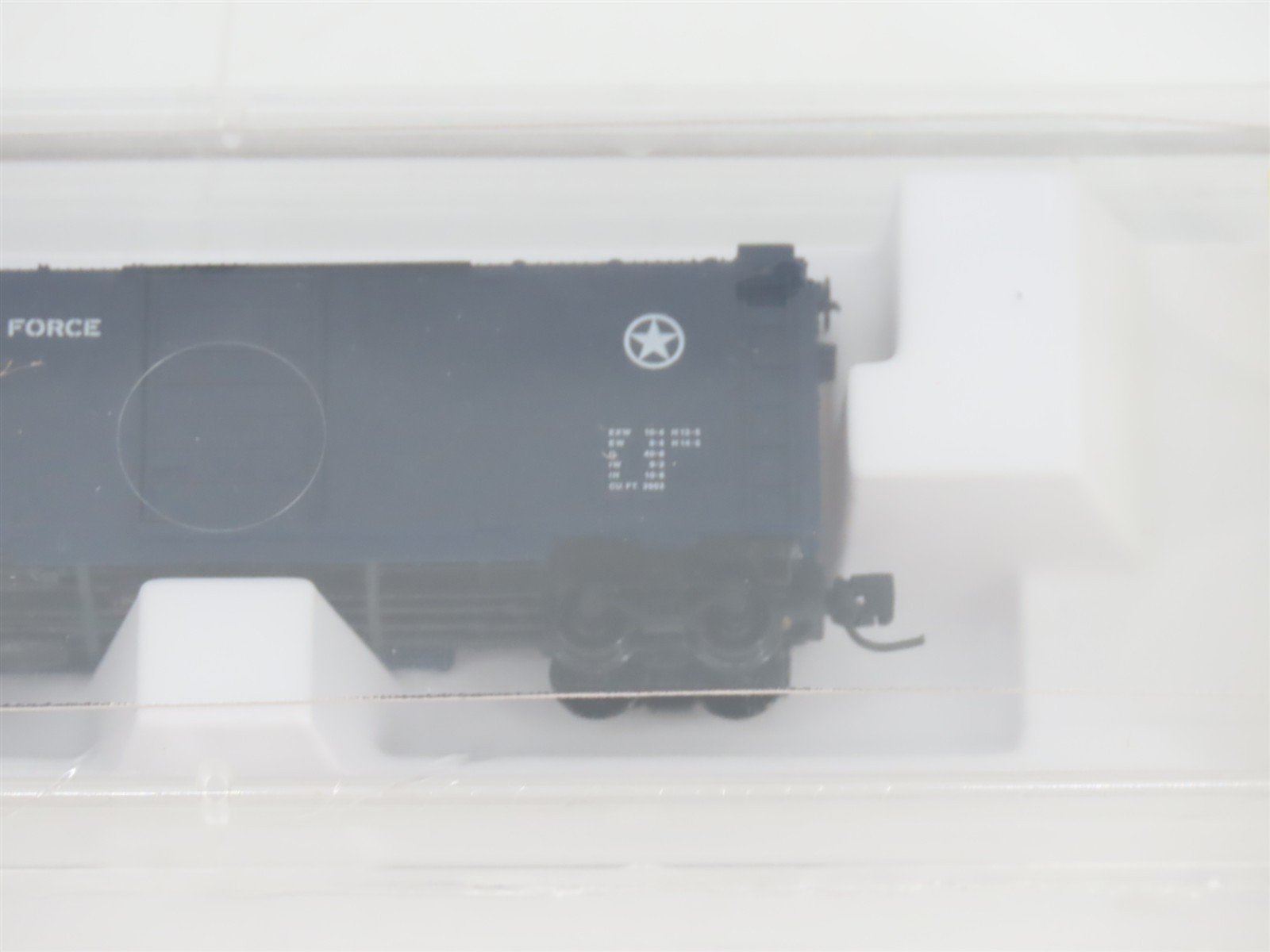 Z Scale Micro-Trains MTL 14137-2 DAFX United States Air Force 40' Box Car #26475