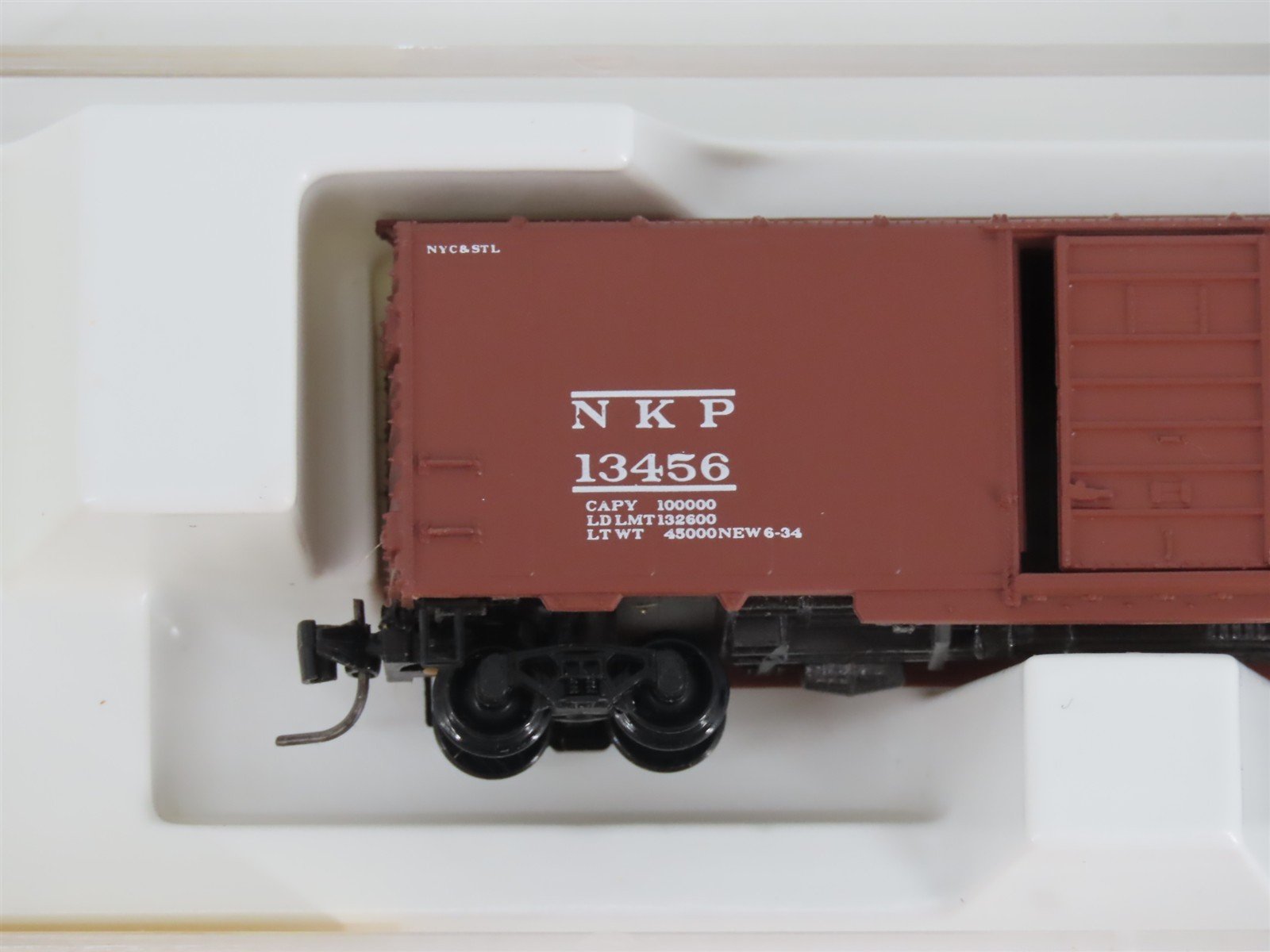 Z Scale Micro-Trains MTL 14123-2 NKP Nickel Plate Road 40' Box Car #13456