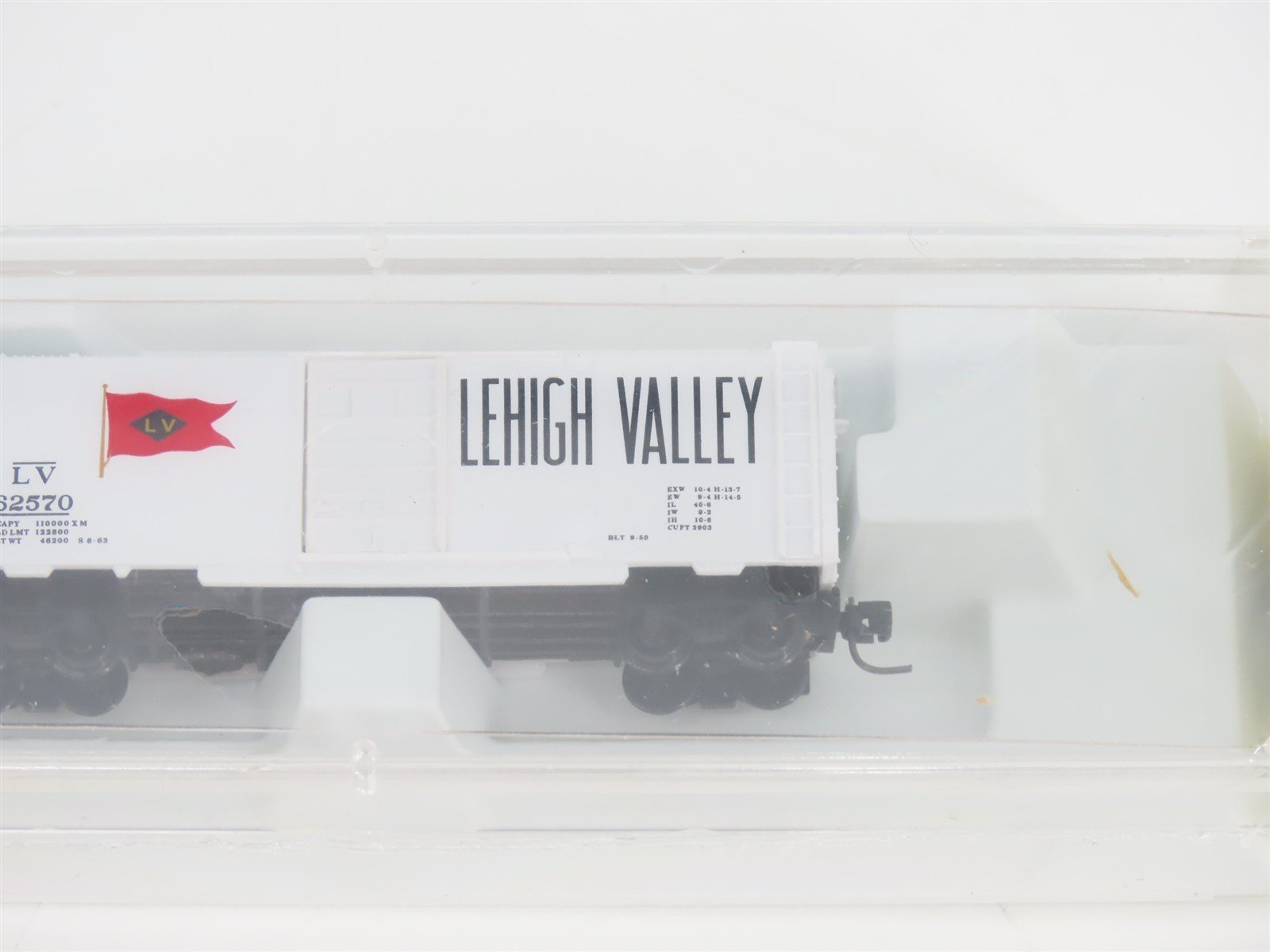 Z Scale Micro-Trains MTL 14129-2 LV Lehigh Valley 40' Single Door Box Car #62570
