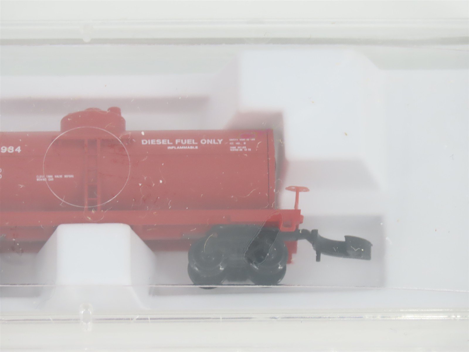 Z Scale Micro-Trains MTL 14419 CN Canadian National Single Dome Tank Car #990984