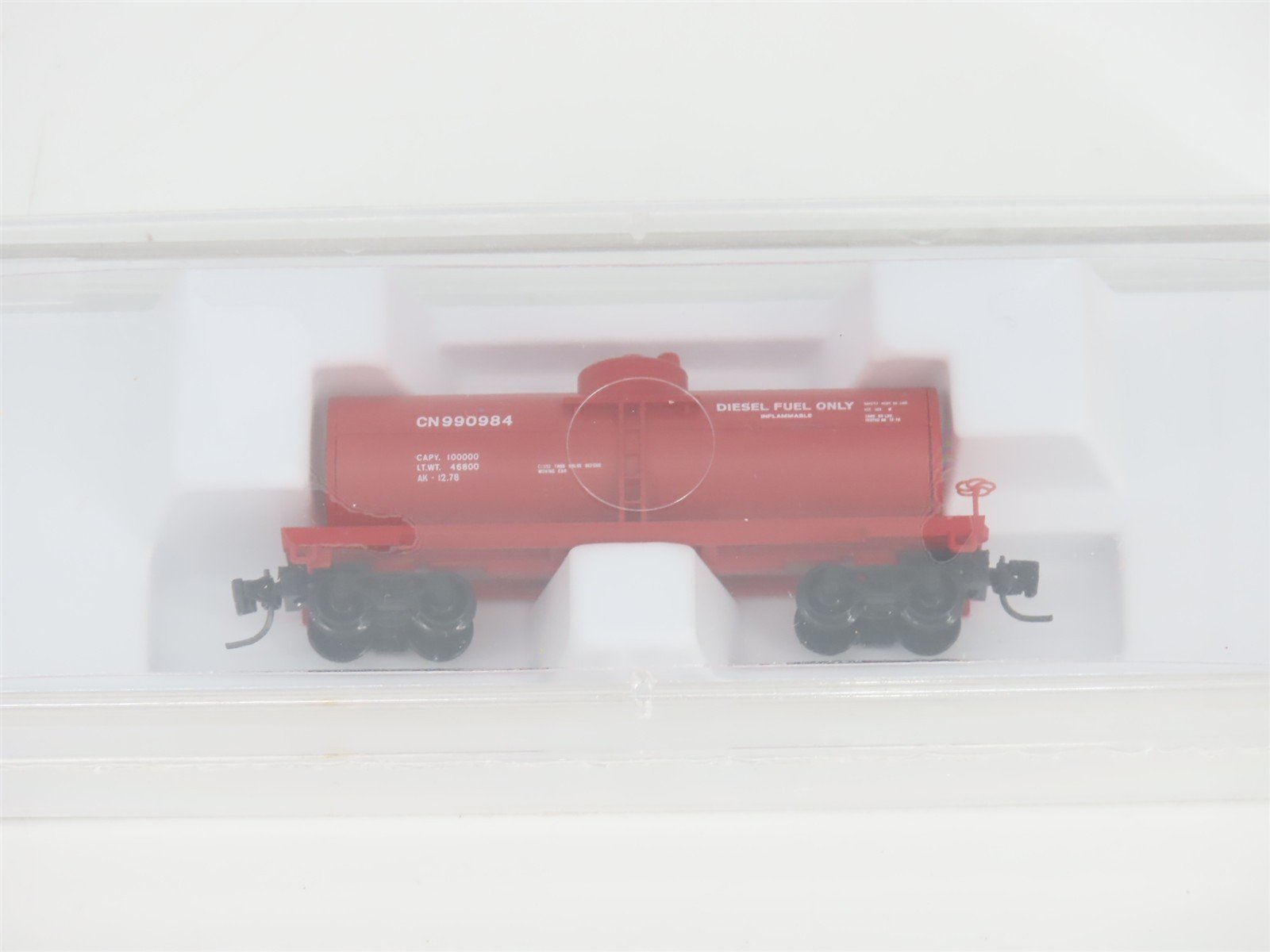 Z Micro-Trains MTL 14419-2 CN Canadian National Single Dome Tank Car #990984