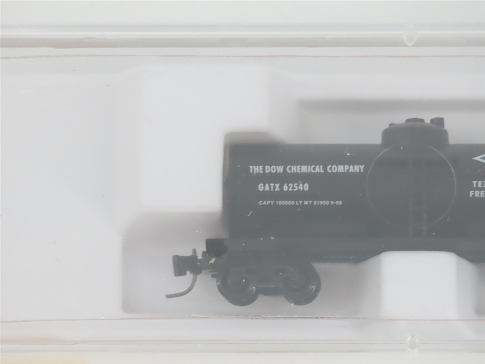 Z Scale Micro-Trains MTL 14409-2 GATX Dow Chemical Single Dome Tank Car #62540