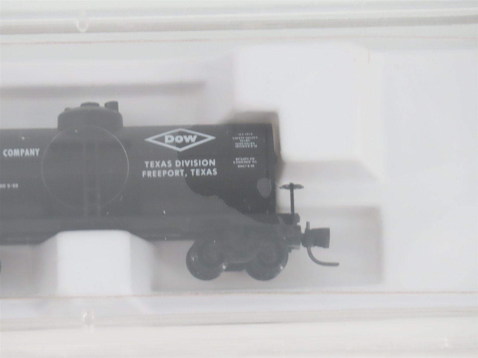 Z Scale Micro-Trains MTL 14409-2 GATX Dow Chemical Single Dome Tank Car #62540