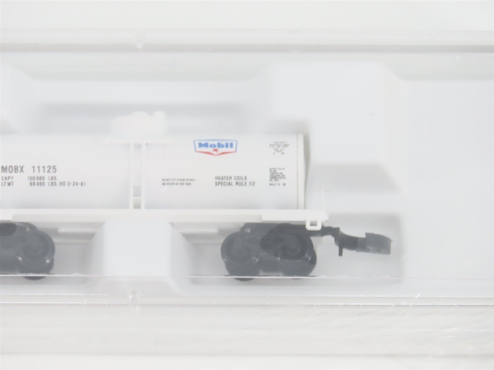 Z Scale Micro-Trains MTL 14410 MOBX Mobil Oil Single Dome Tank Car #11125