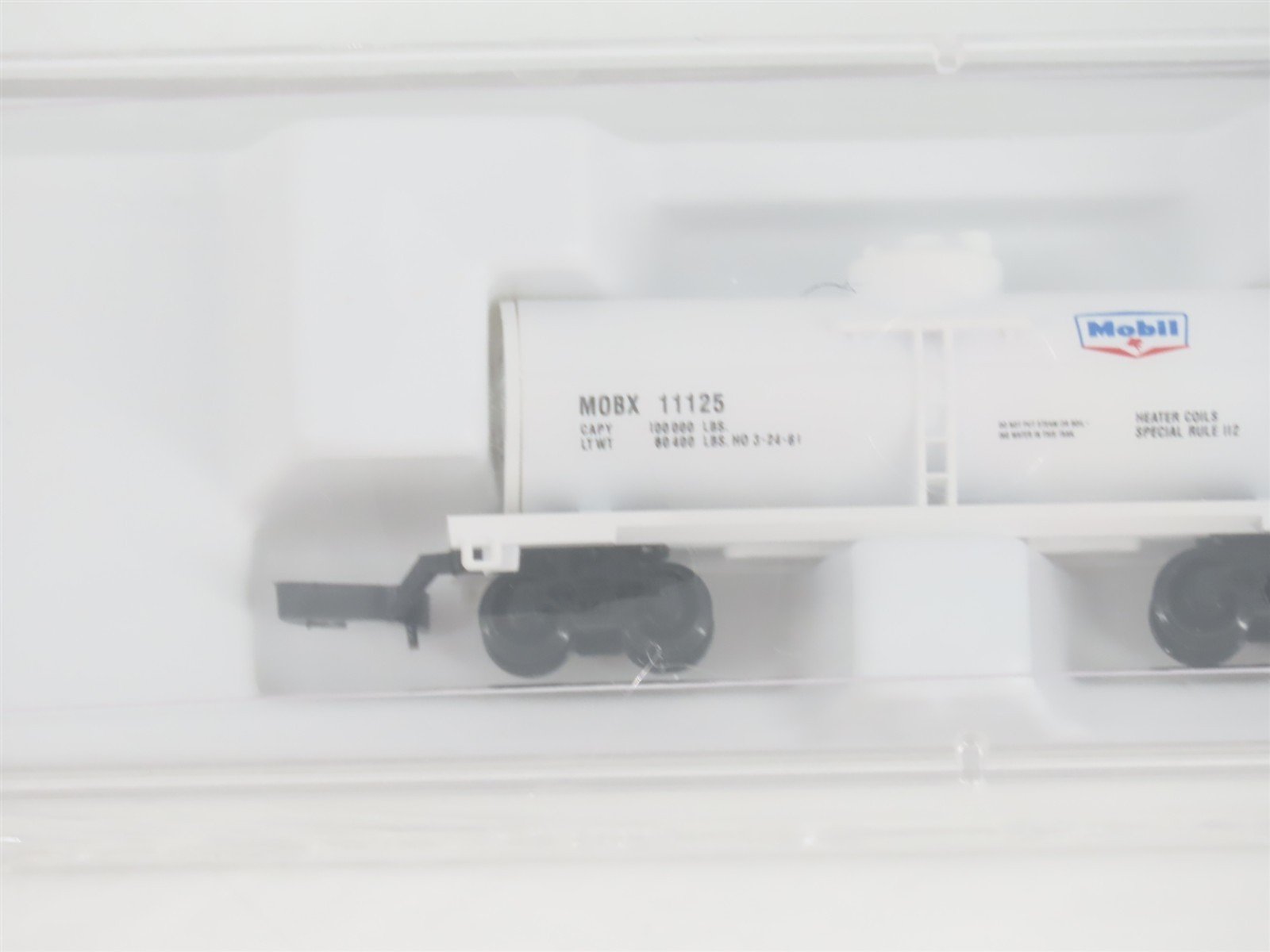 Z Scale Micro-Trains MTL 14410 MOBX Mobil Oil Single Dome Tank Car #11125