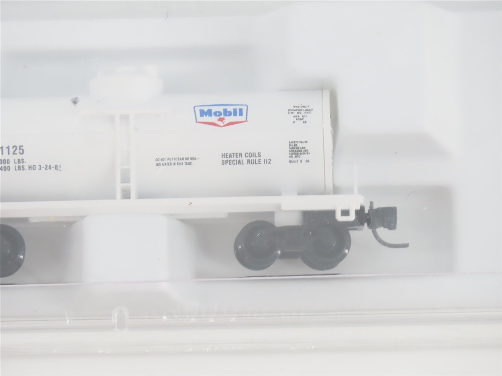 Z Scale Micro-Trains MTL 14410-2 MOBX Mobil Oil Single Dome Tank Car #11125