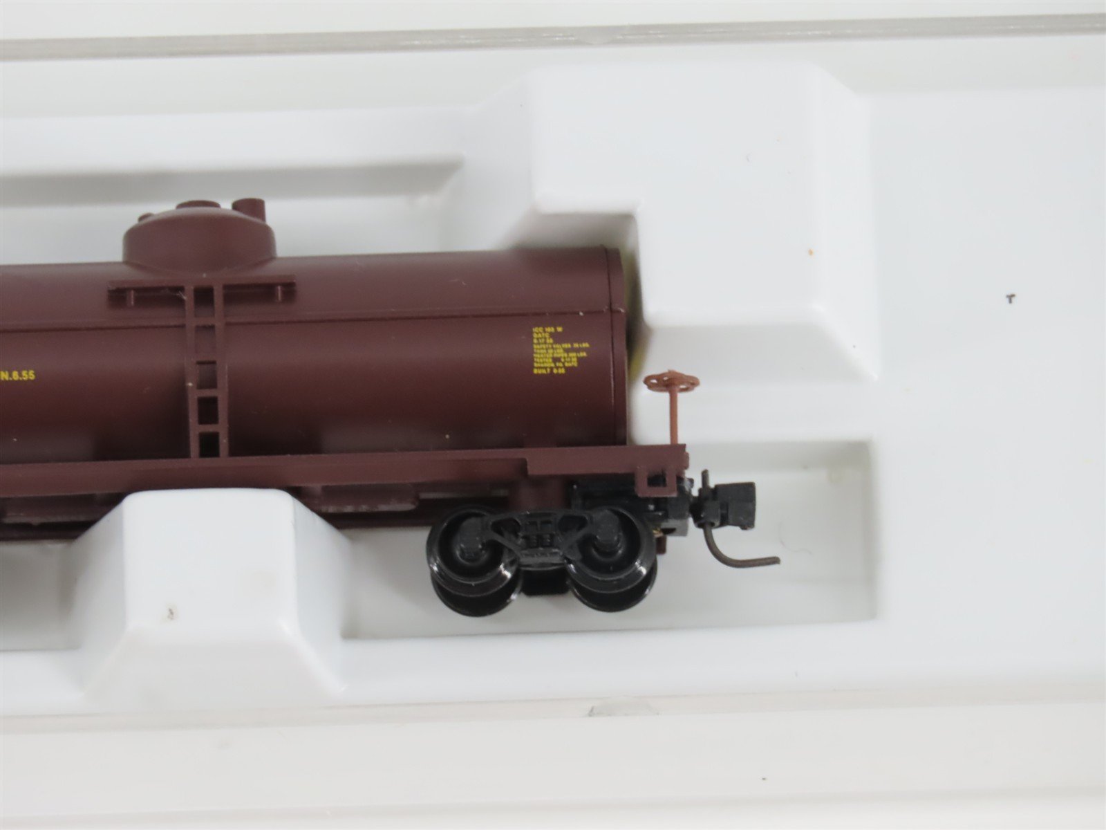 Z Micro-Trains MTL 14411-2 CGW Chicago Great Western Single Dome Tank Car #267