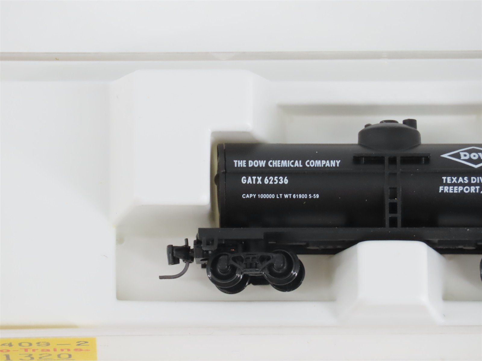 Z Scale Micro-Train MTL 14409-2 GATX Dow Chemical Single Dome Tank Car #62536