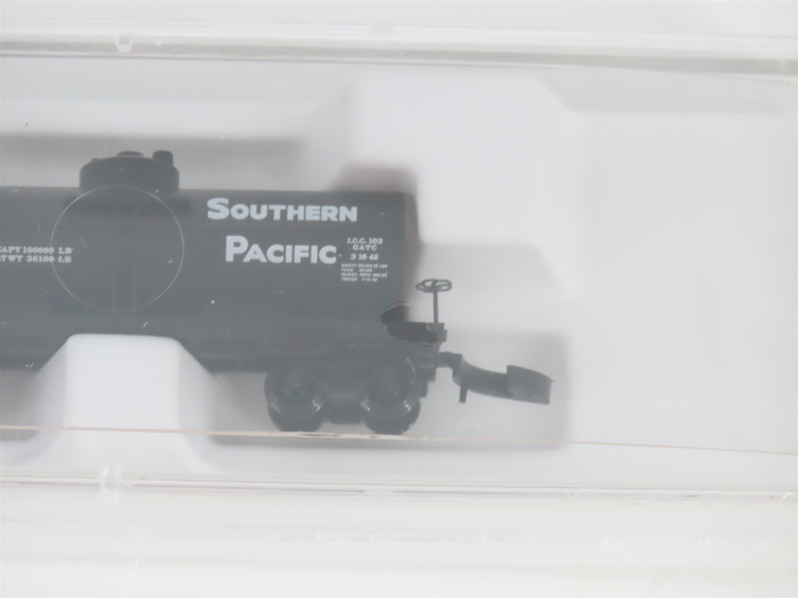 Z Scale Micro-Trains MTL 14408 SP Southern Pacific Single Dome Tank Car #60175