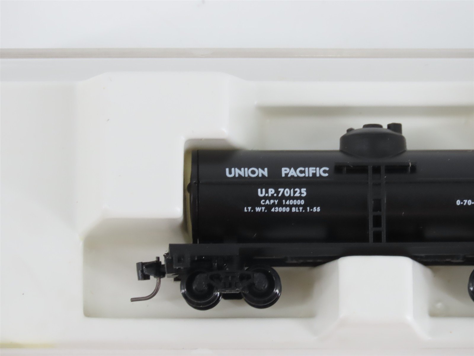 Z Kadee Micro-Trains MTL 14405-2 UP Union Pacific Single Dome Tank Car #70125