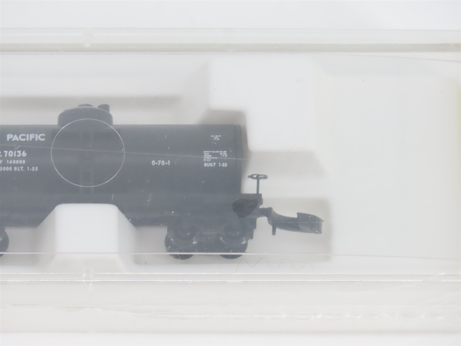 Z Scale Micro-Trains MTL 14405 UP Union Pacific Single Dome Tank Car #70136