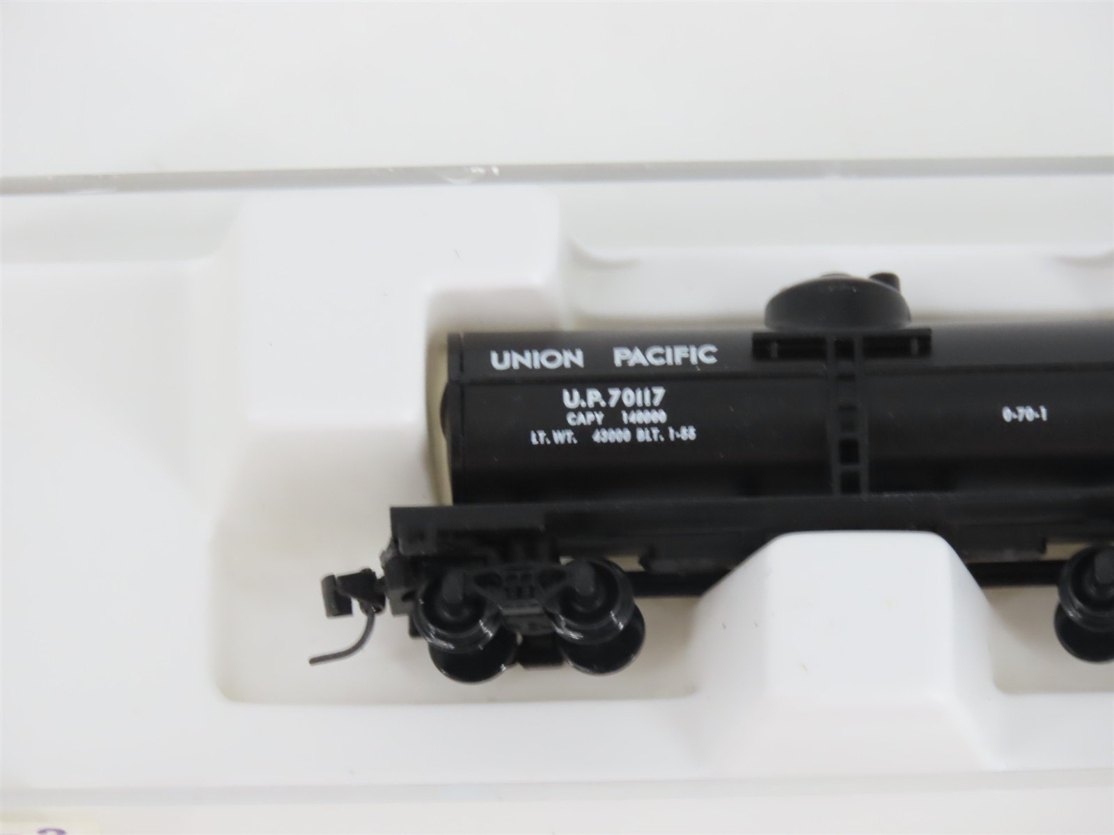 Z Kadee Micro-Trains MTL 14405-2 UP Union Pacific Single Dome Tank Car #70117