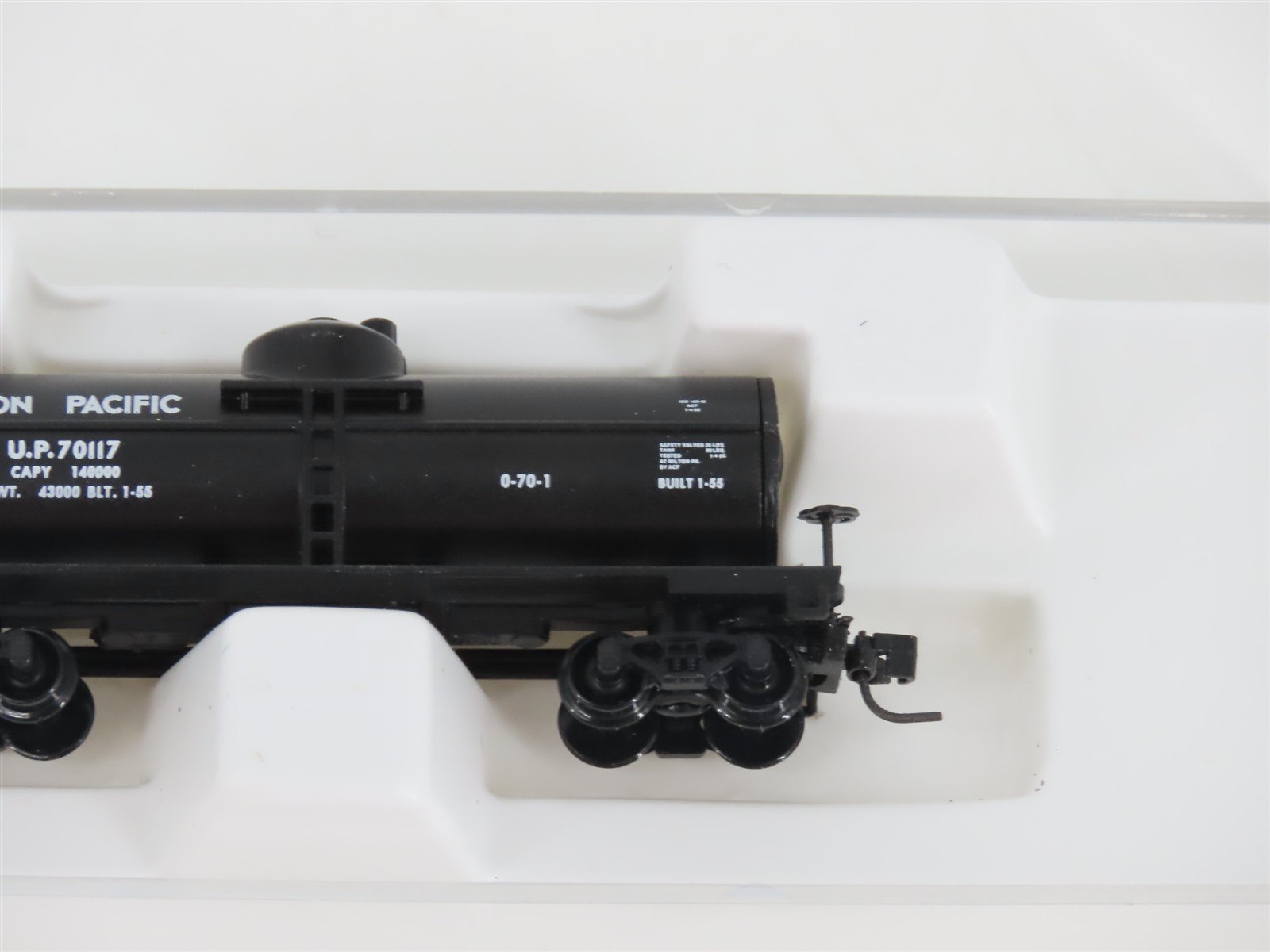 Z Kadee Micro-Trains MTL 14405-2 UP Union Pacific Single Dome Tank Car #70117