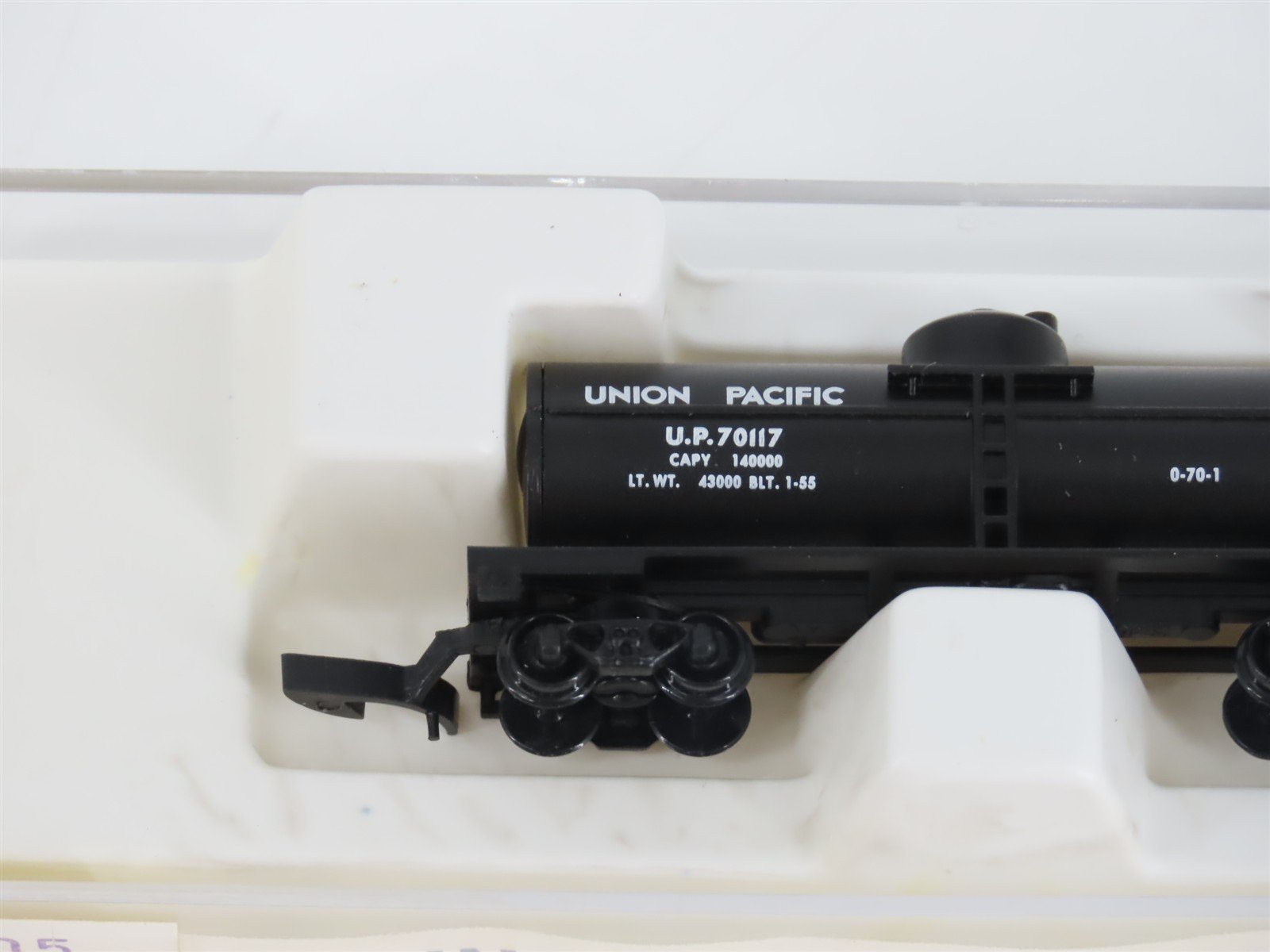 Z Scale Kadee Micro-Trains MTL 14405 UP Union Pacific Single Dome Tank Car 70117