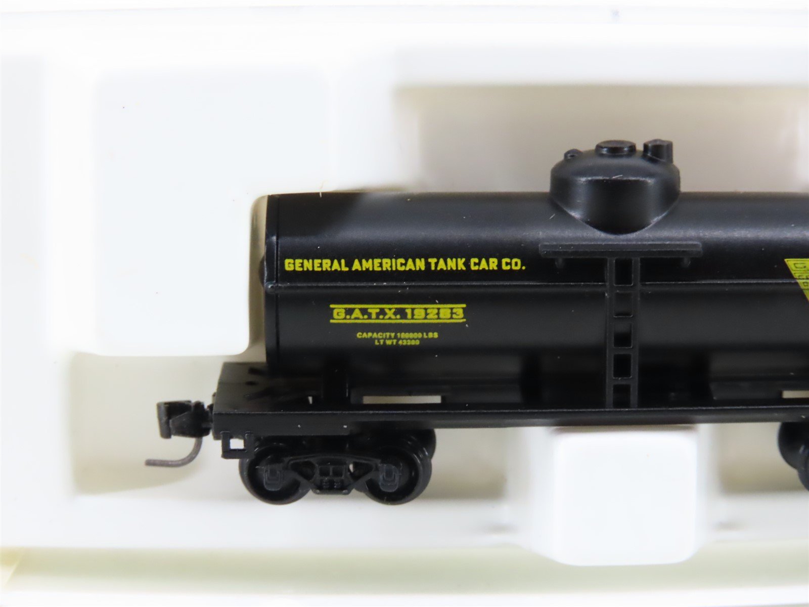 Z Scale Kadee Micro-Trains MTL 14404-2 GATX Single Dome Tank Car #19283