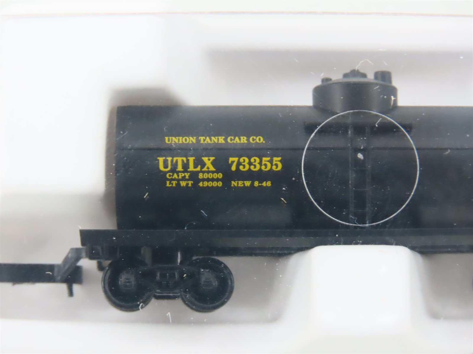Z Scale Micro-Trains MTL 14403 UTLX Union Tank Single Dome Tank Car #73355