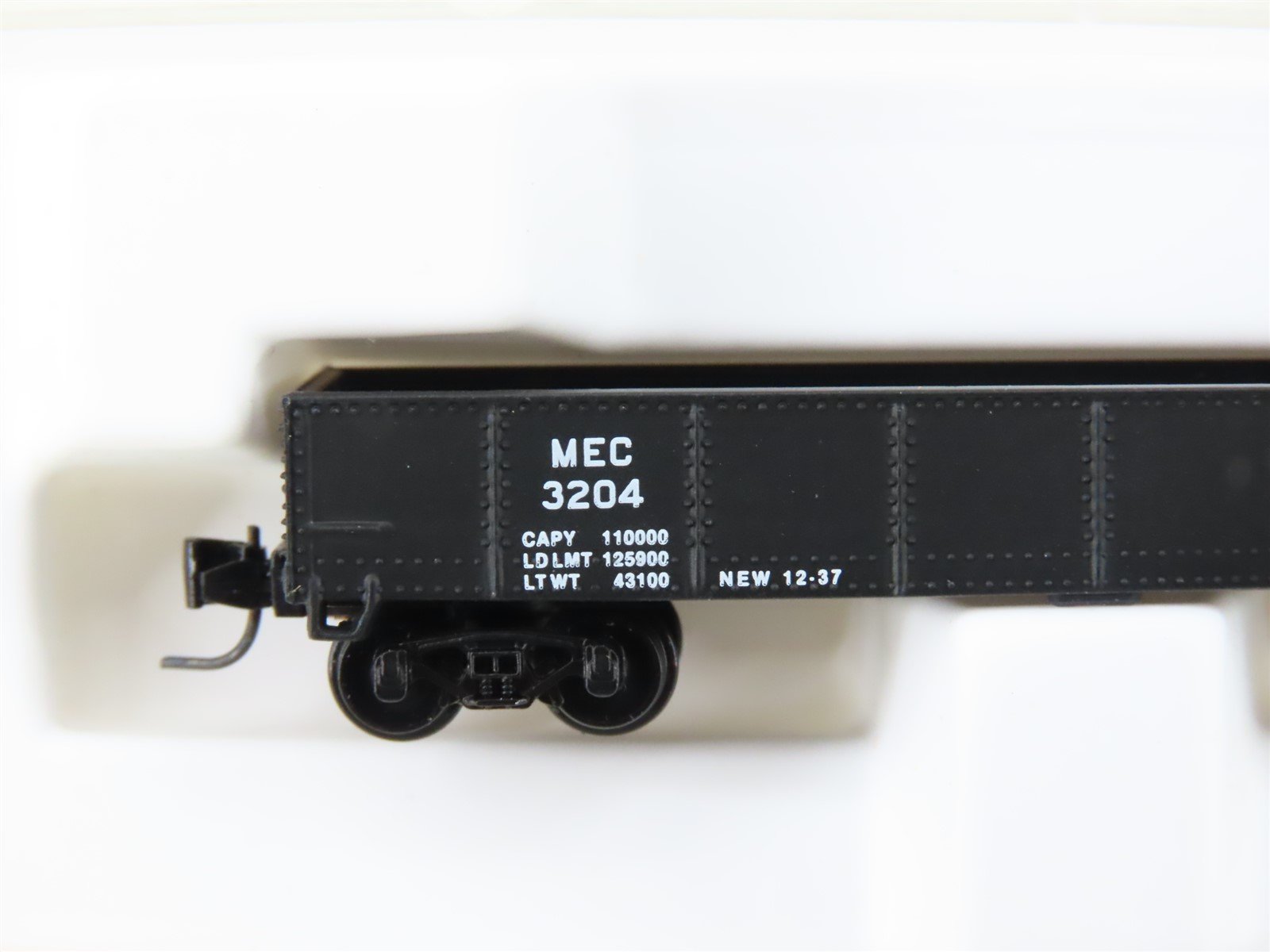 Z Scale Micro-Trains MTL 14308-2 MEC Maine Central Pine Tree Route Gondola #3204